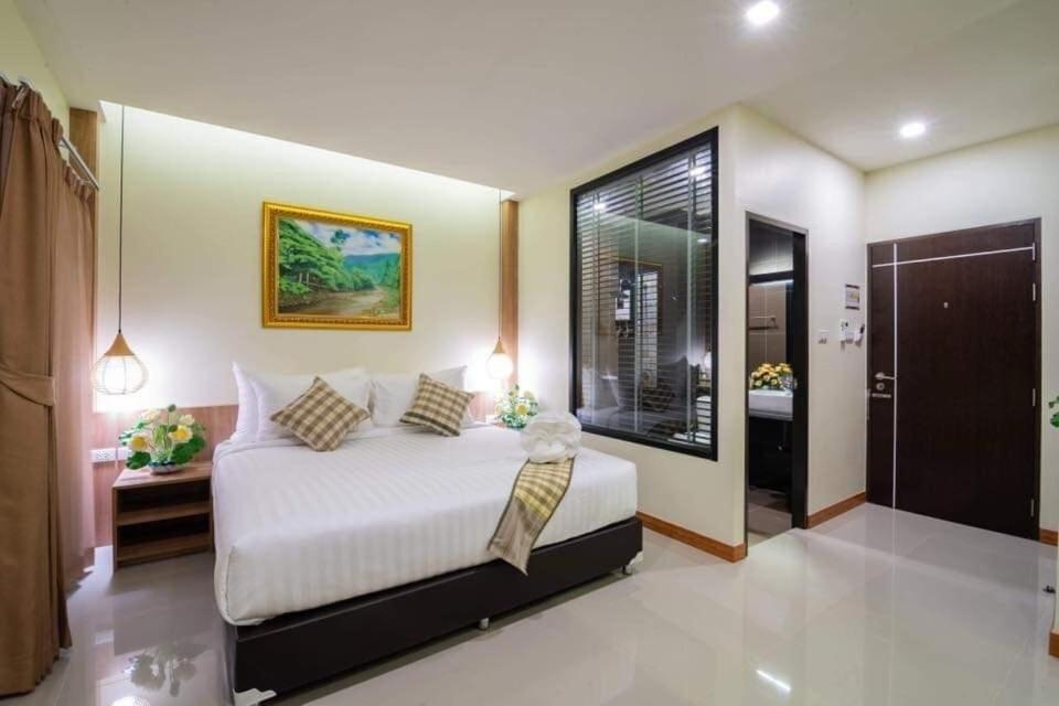 Deluxe Double Room - Photo 1