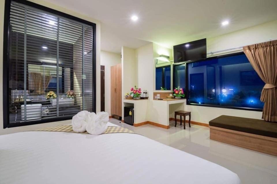 Deluxe Double Room - Photo 5