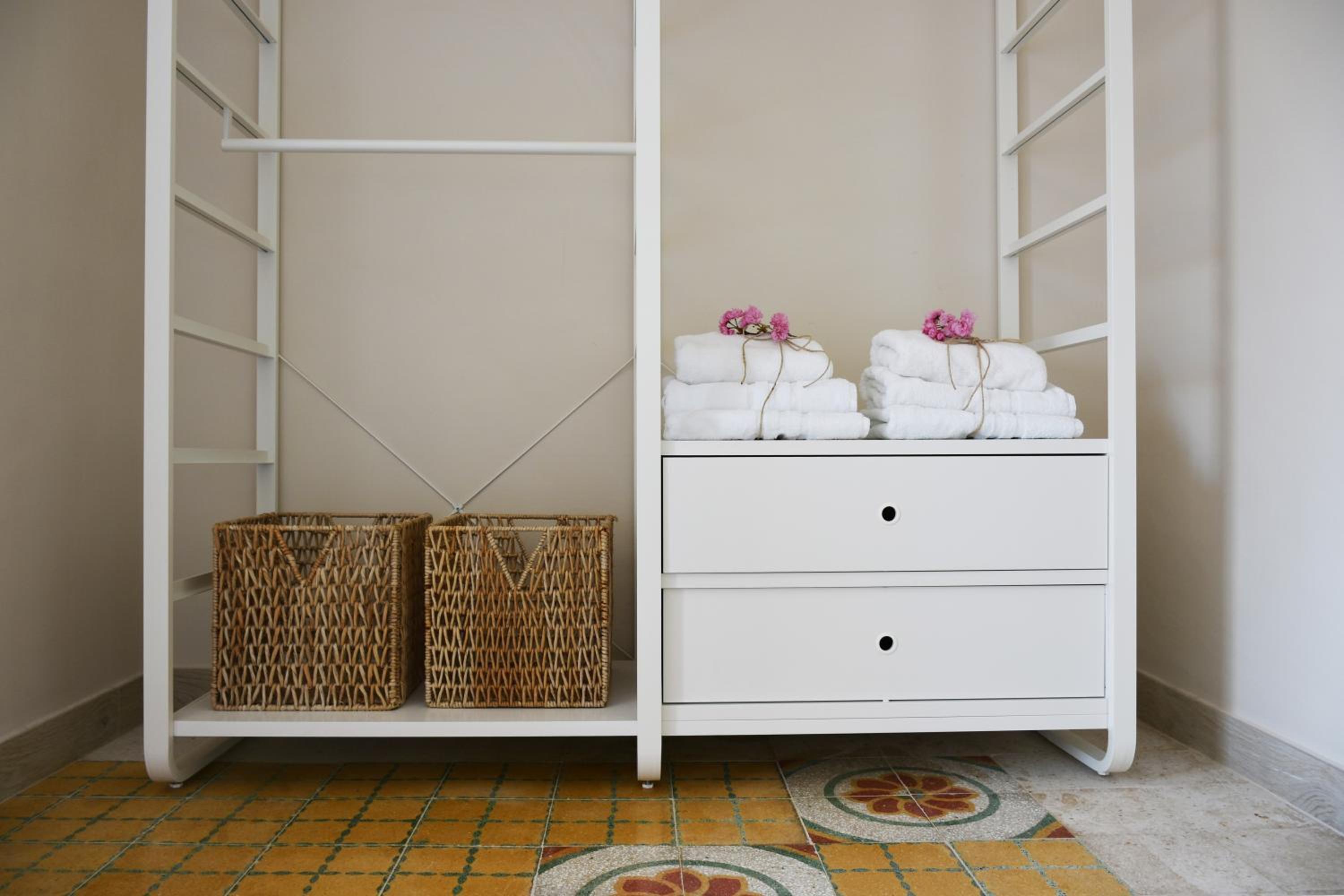 Superior Quadruple Room - Photo 11