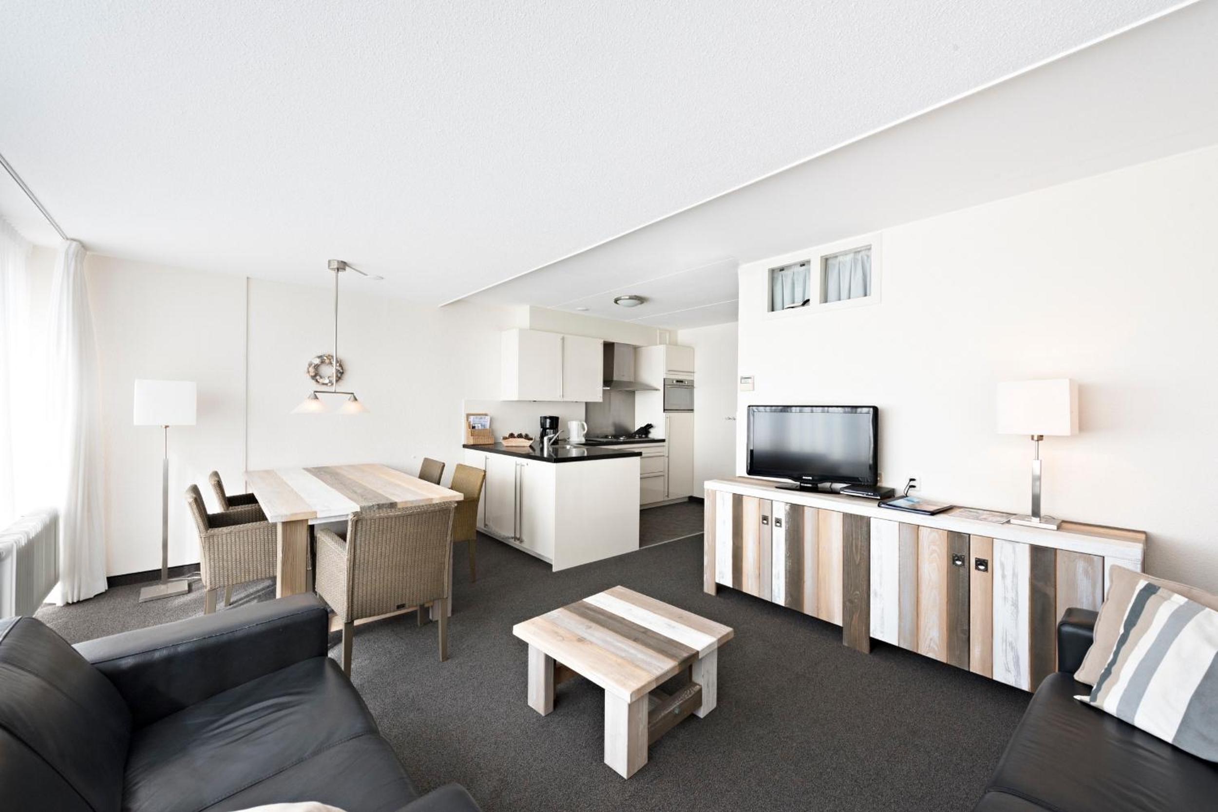 Apartment (4 Adults)