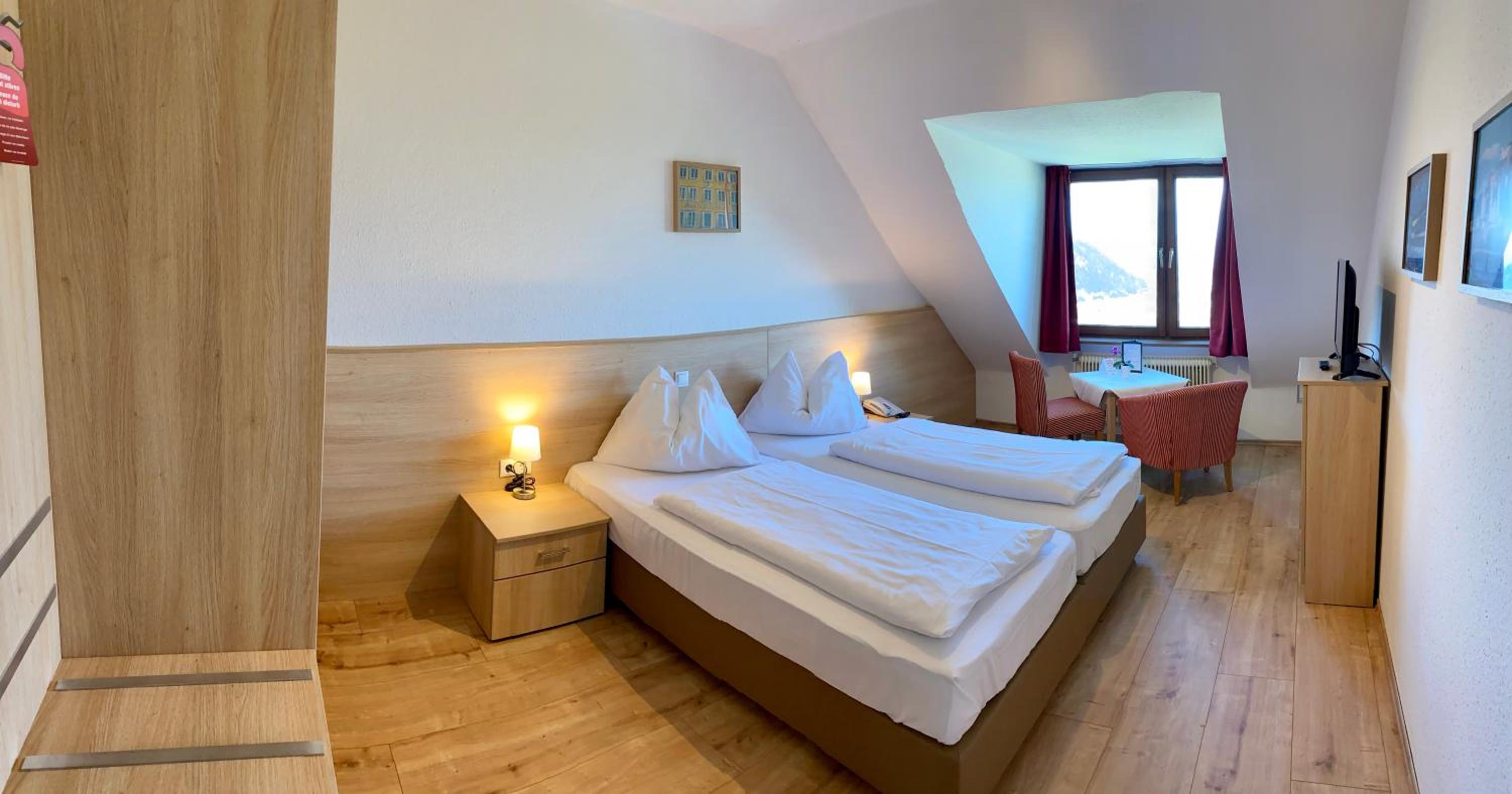 Double Room with City View - Photo 1