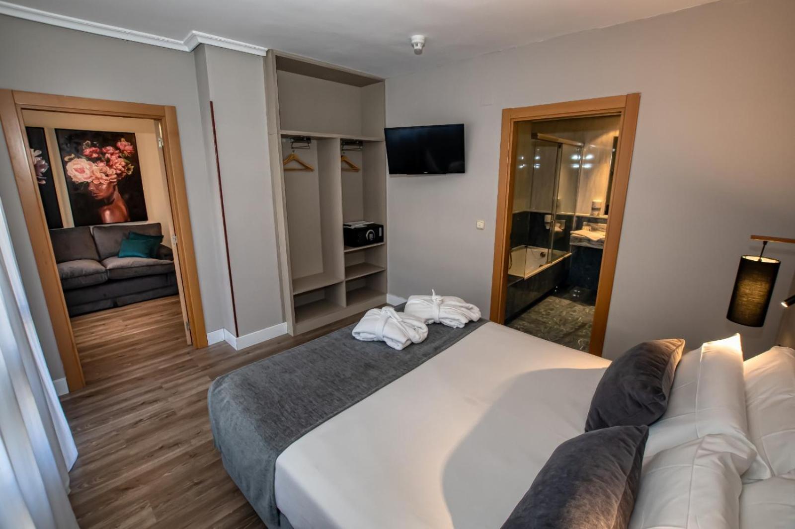 Junior Suite - Photo 2