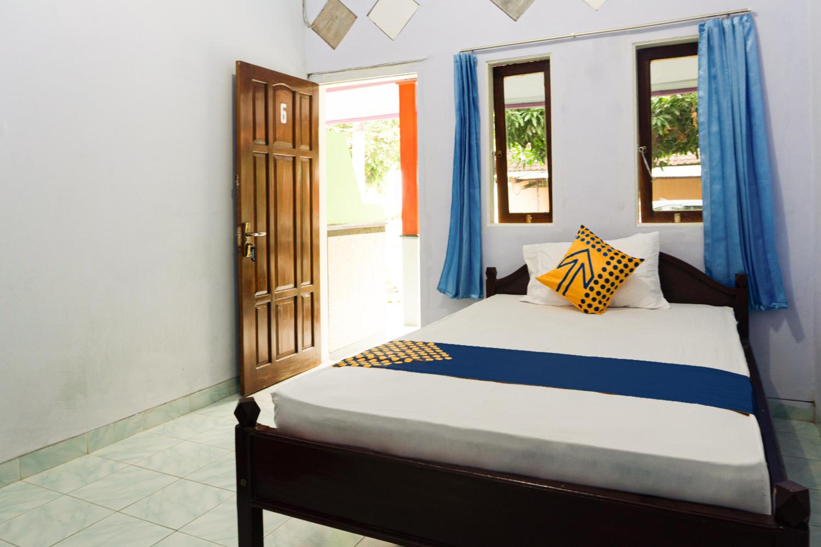 Budget Double Room - Photo 7