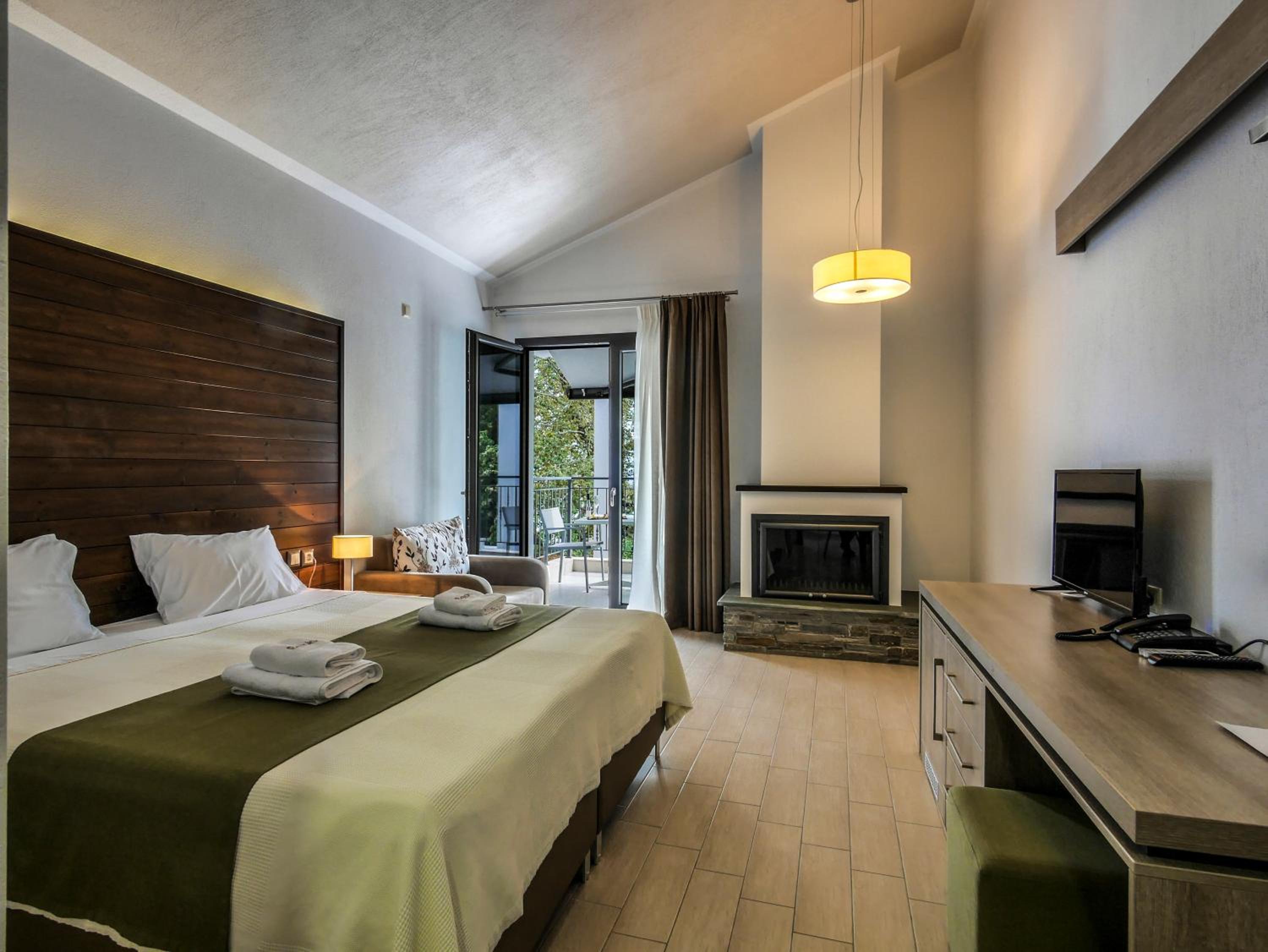 Double Room with Balcony and Sea View