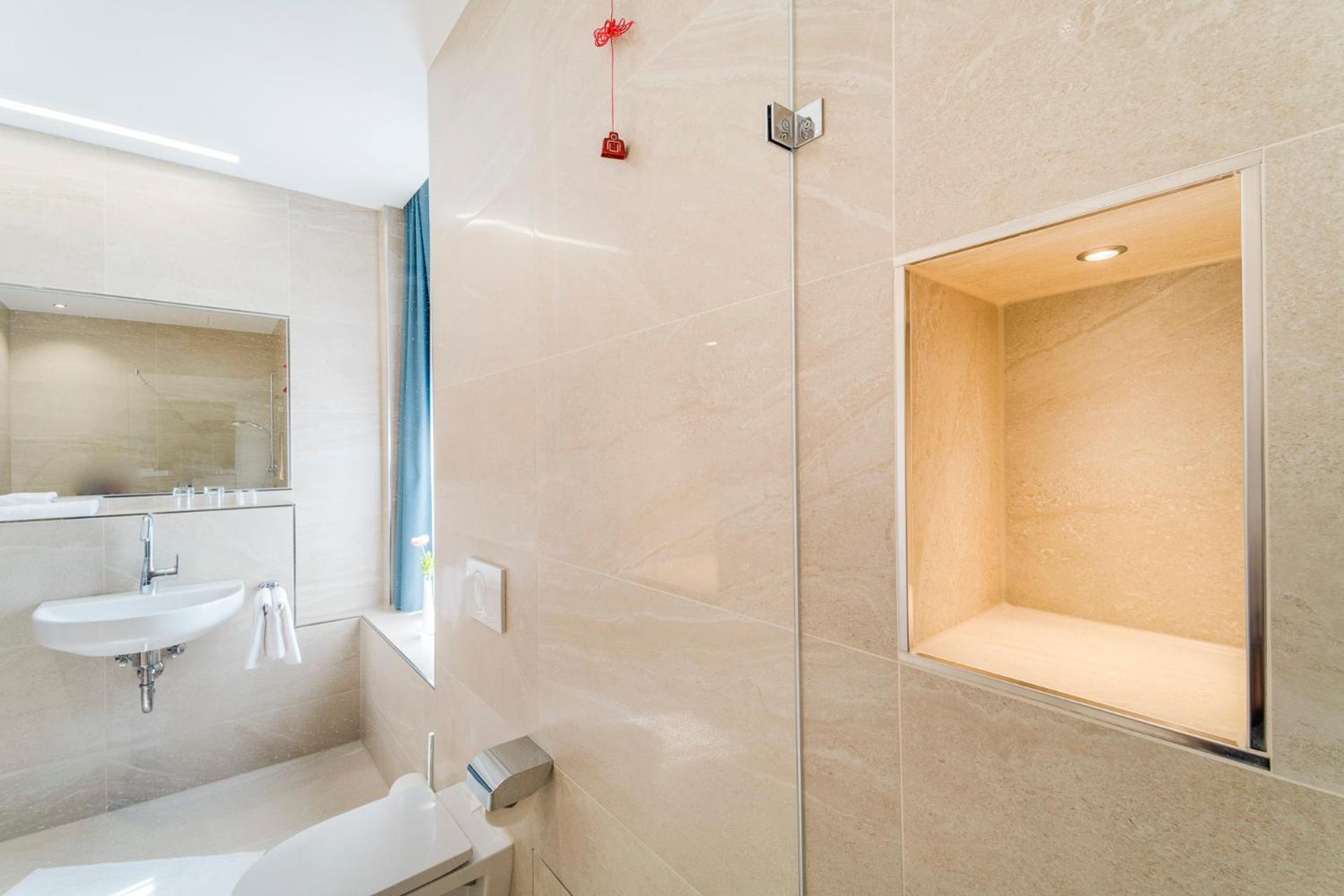 Triple Room - Photo 9