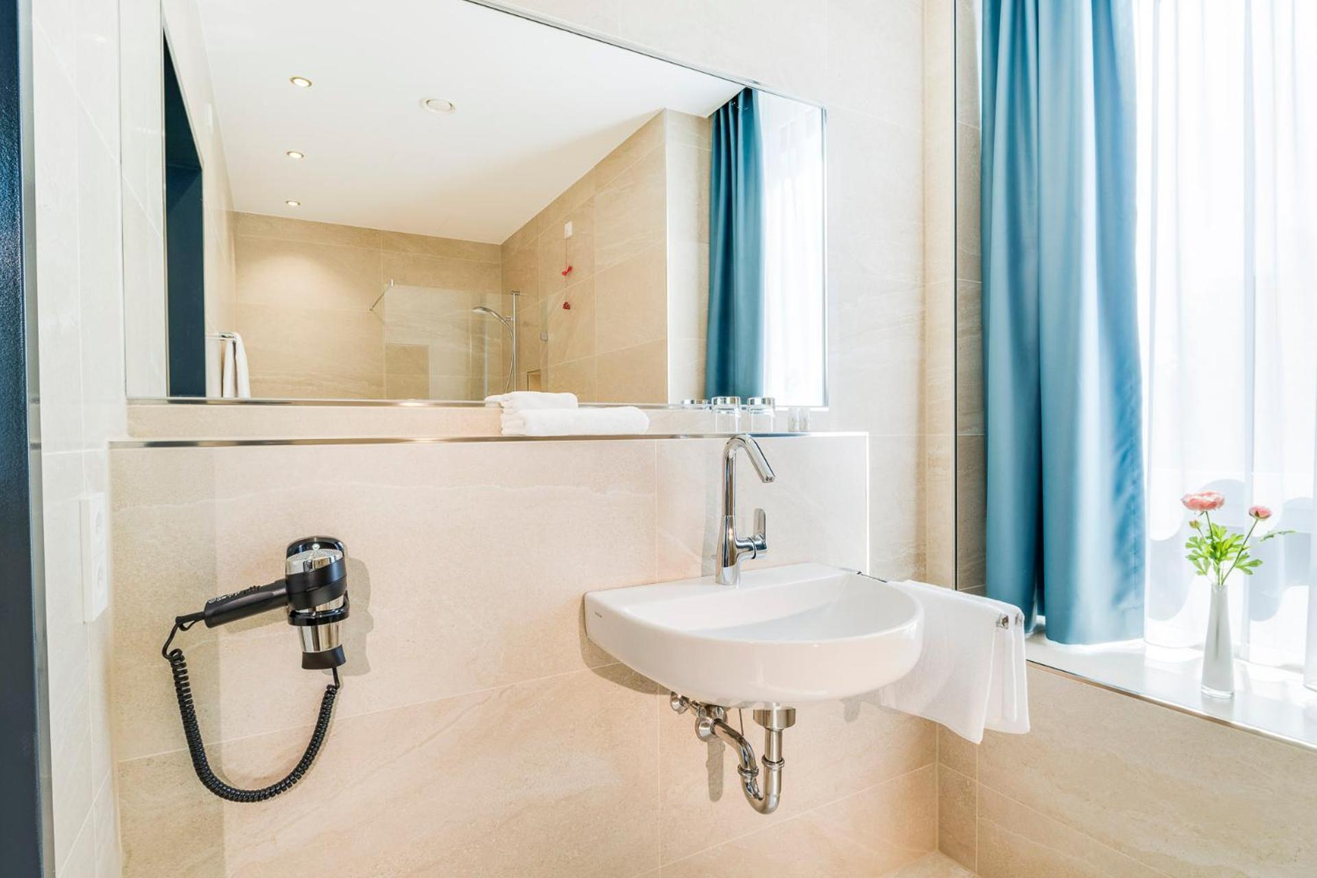Triple Room - Photo 10