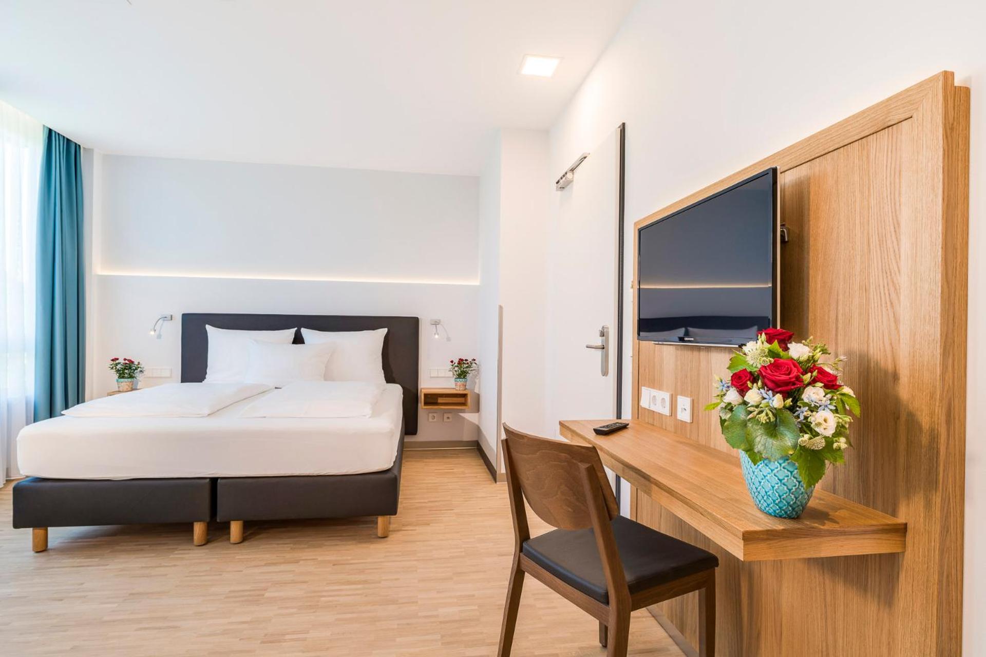 Double Room - Photo 10