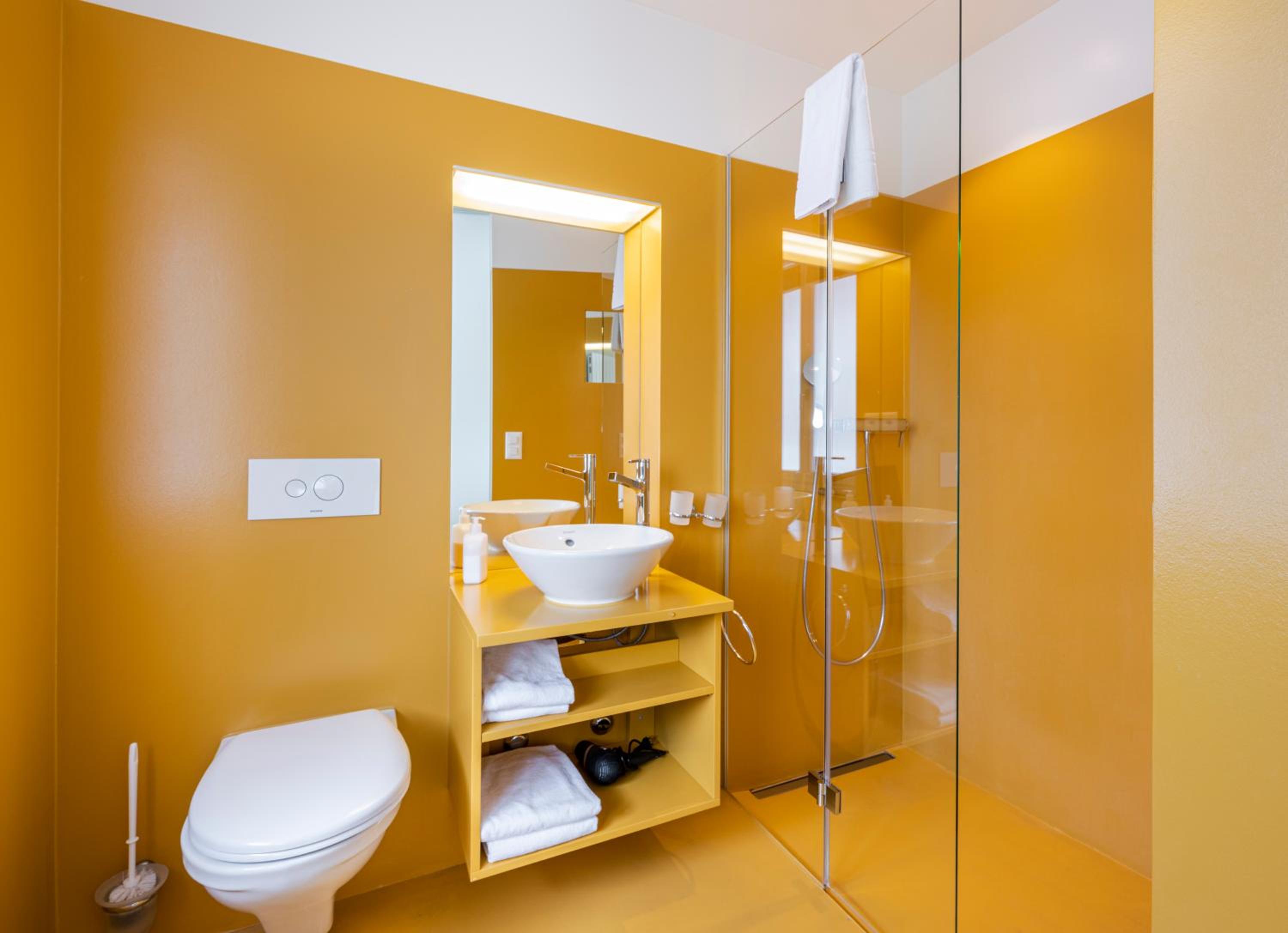 Double Room with Balcony - Photo 4
