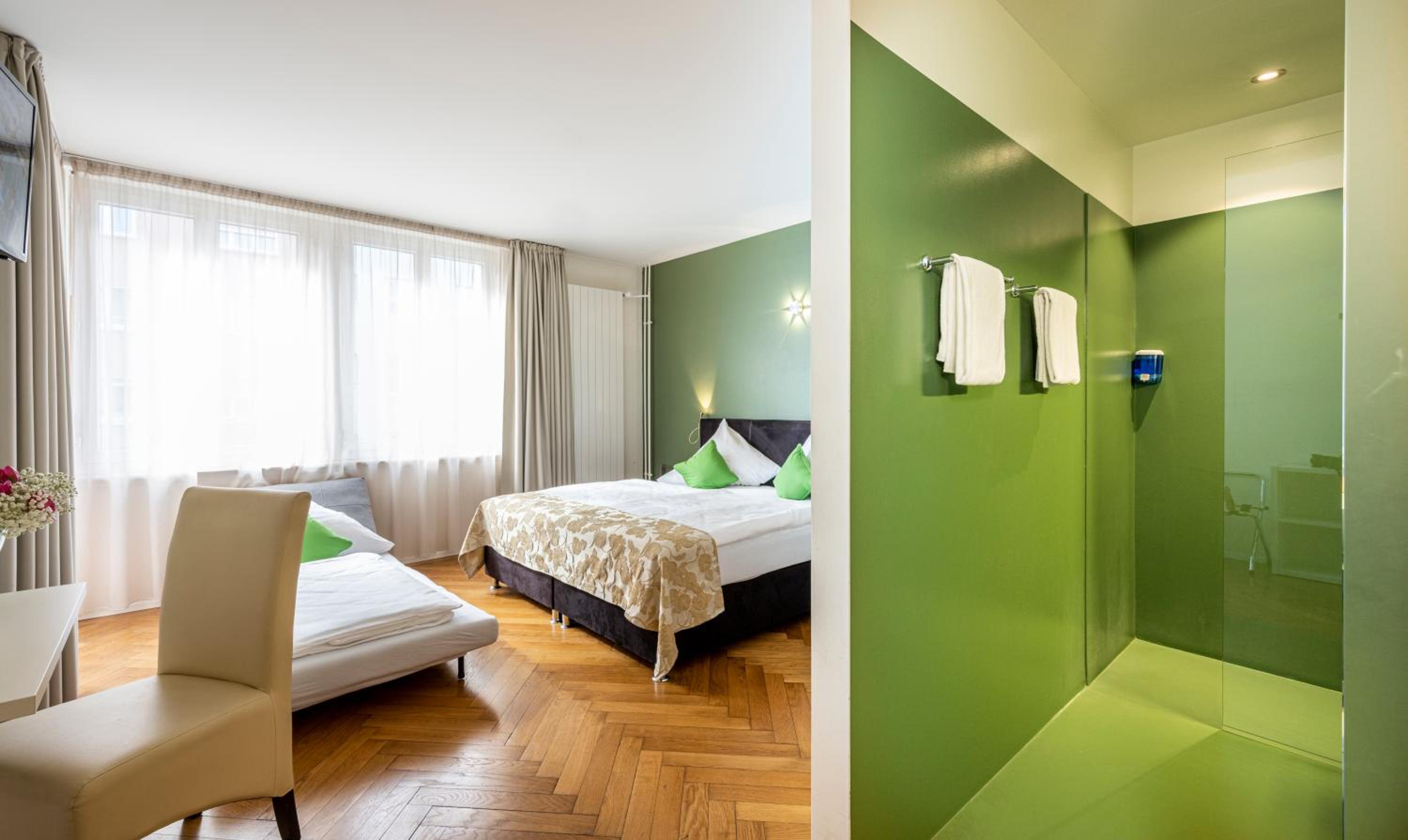 Double Room - Photo 8