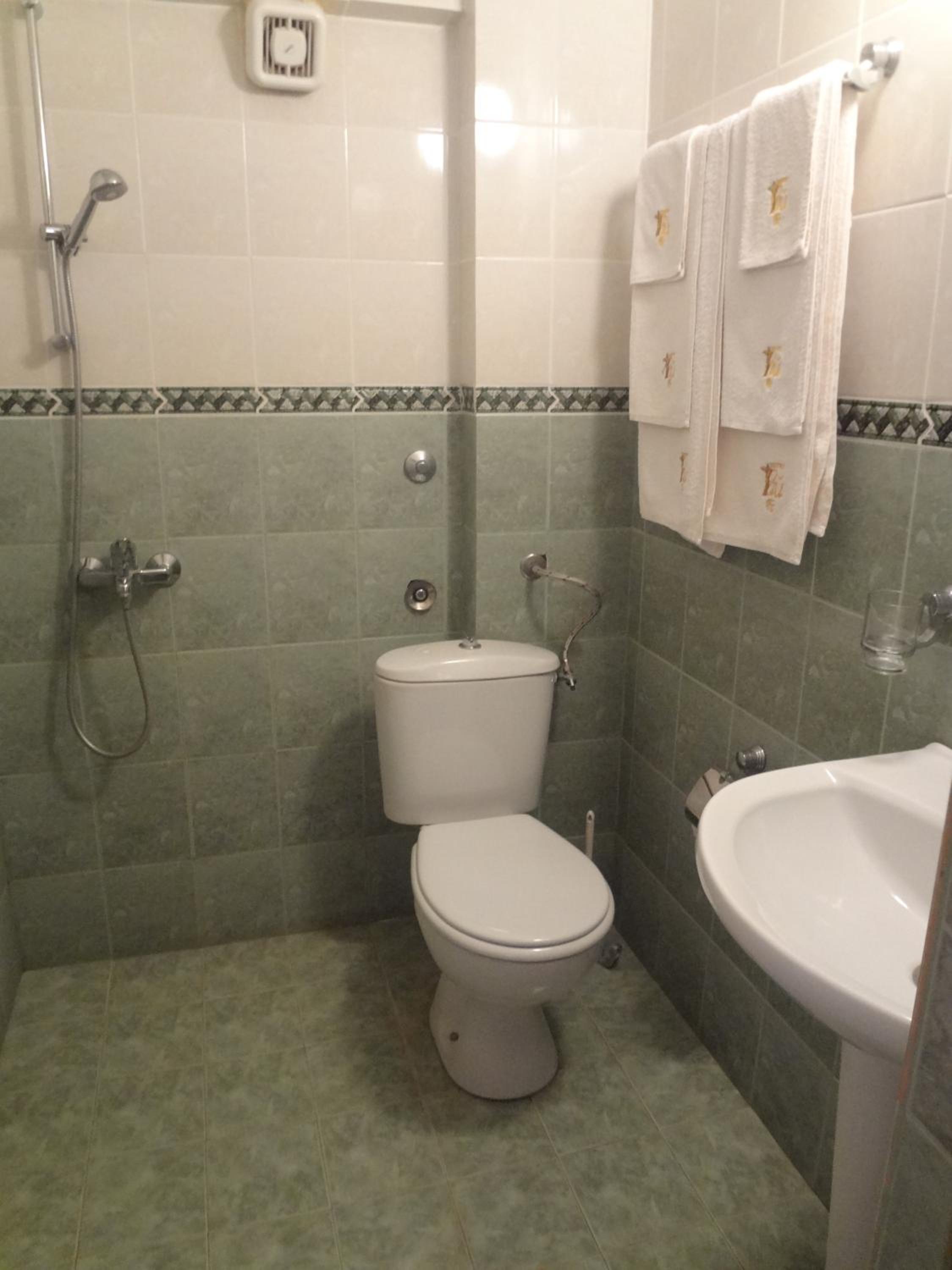 Double or Twin Room photo 2
