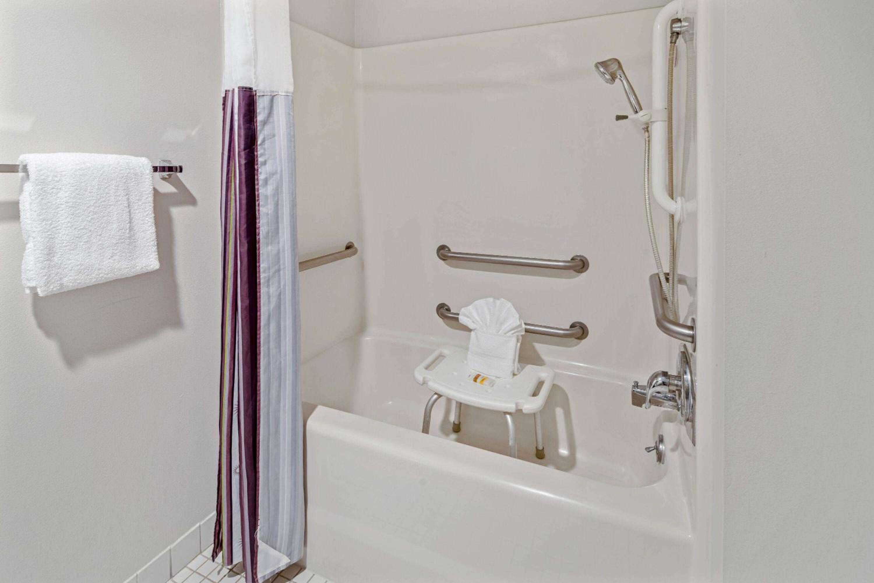 Double Room - Disability Access - Photo 2