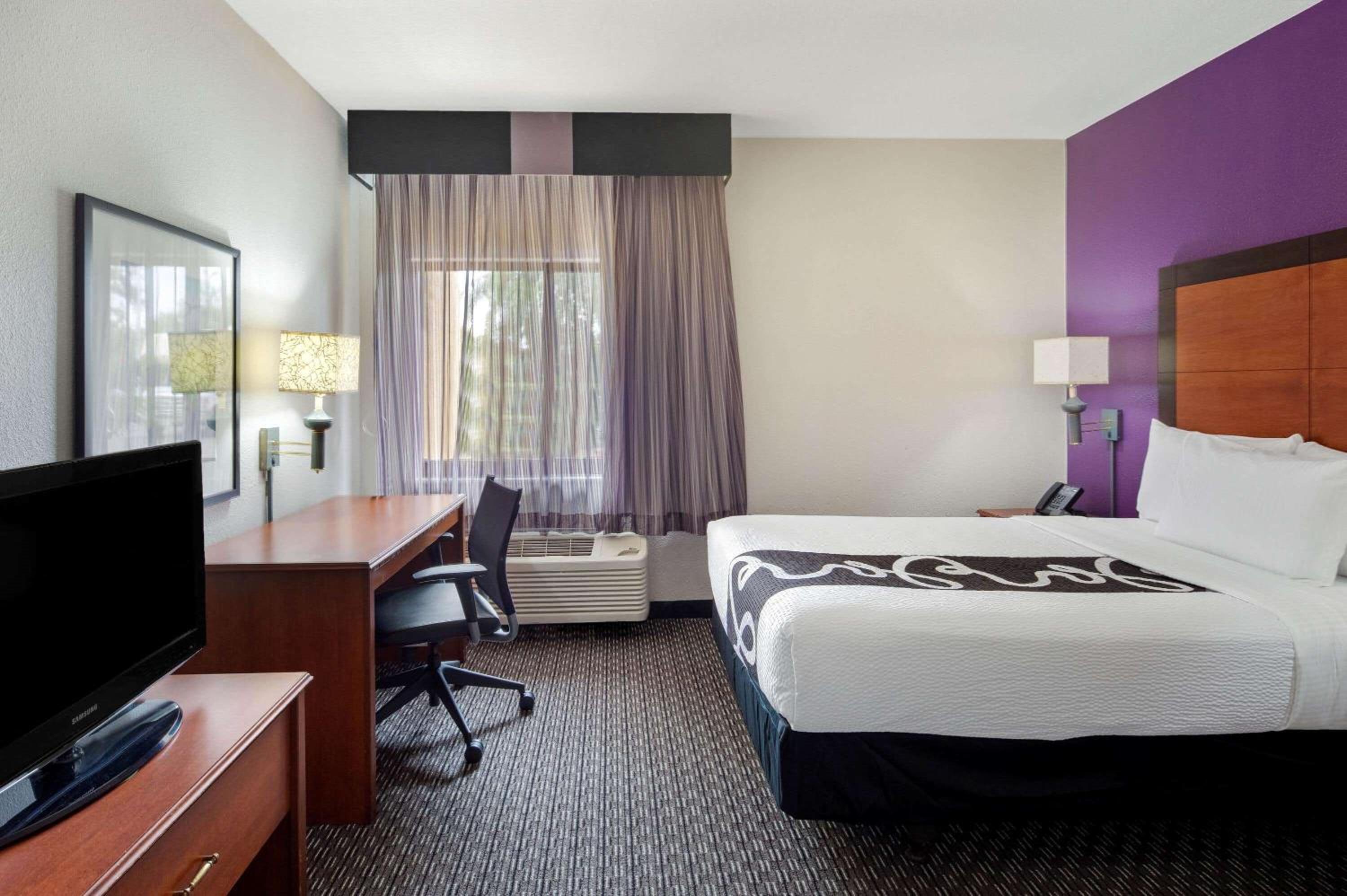 Double Room - Disability Access photo 3