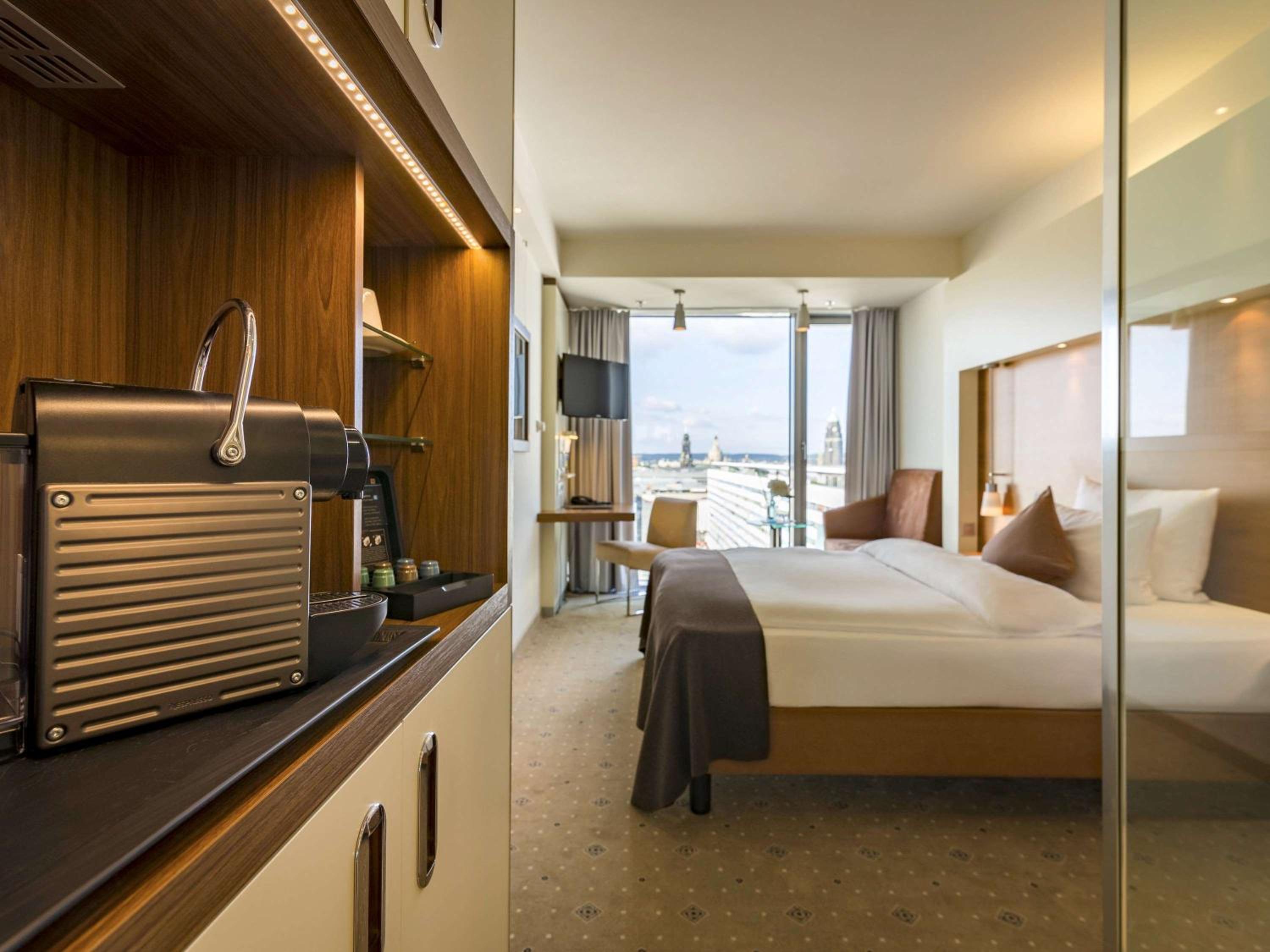 Deluxe Double or Twin Room photo 2