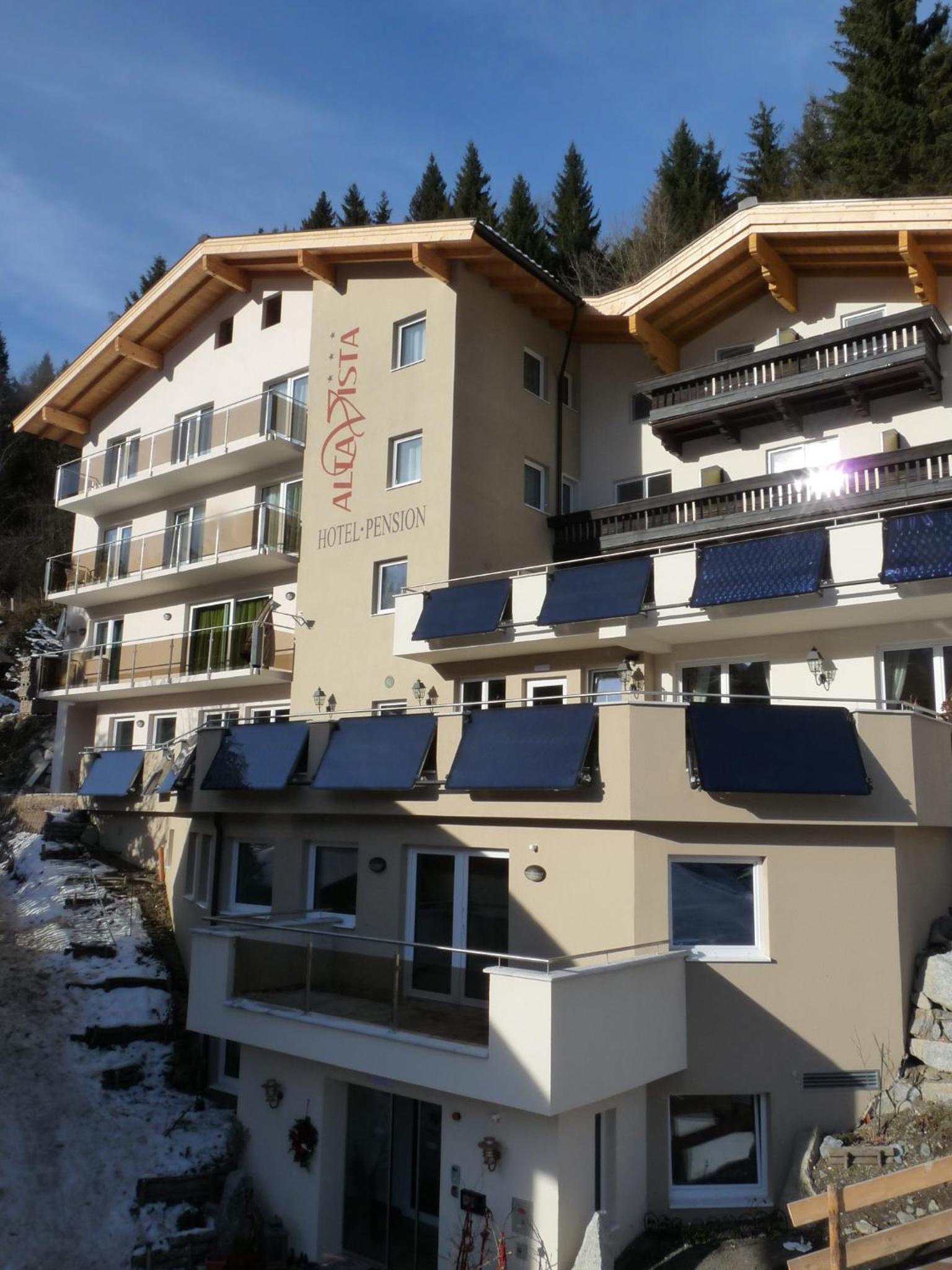 Standard Double Room with Balcony photo 2
