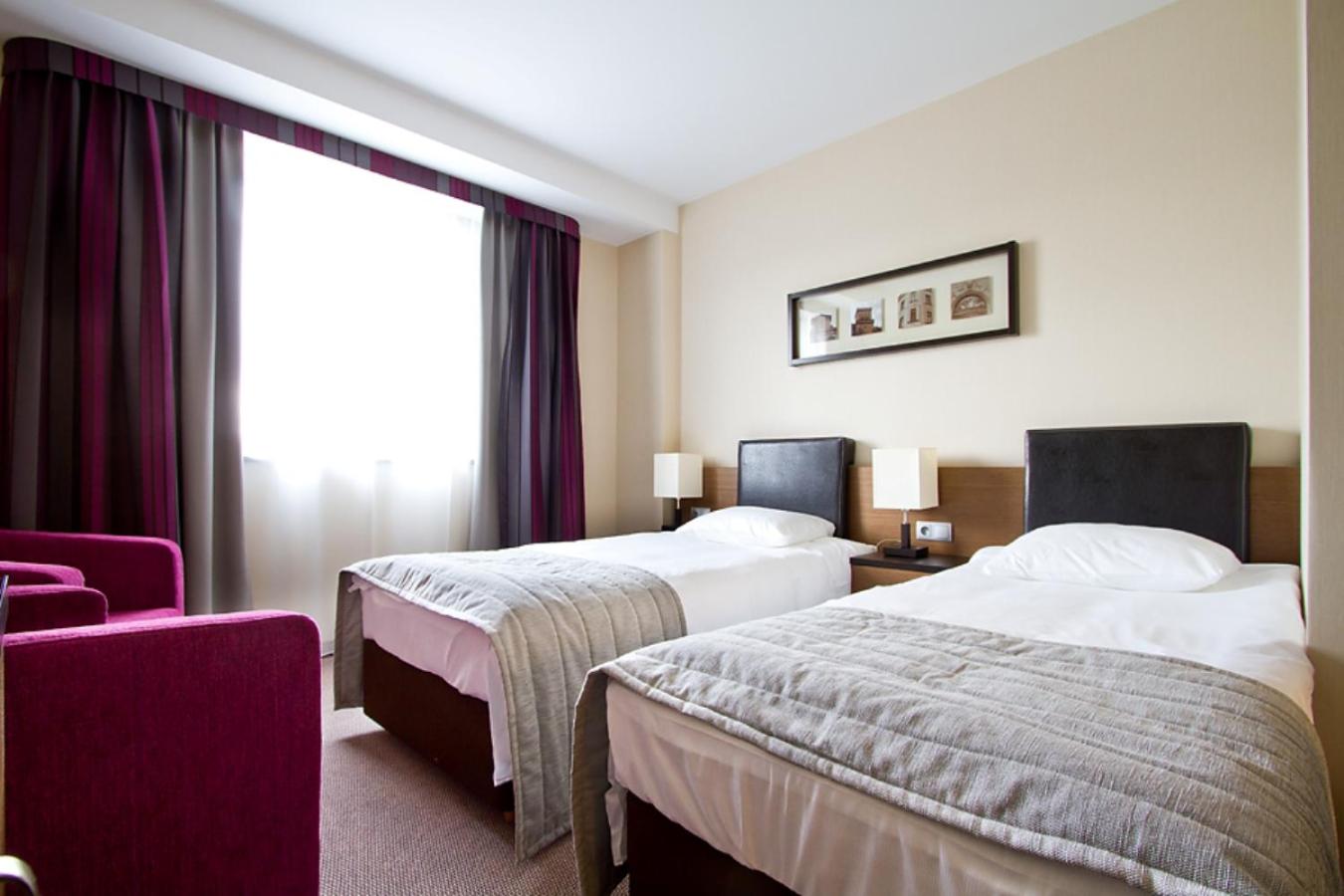 Twin Room - Photo 4