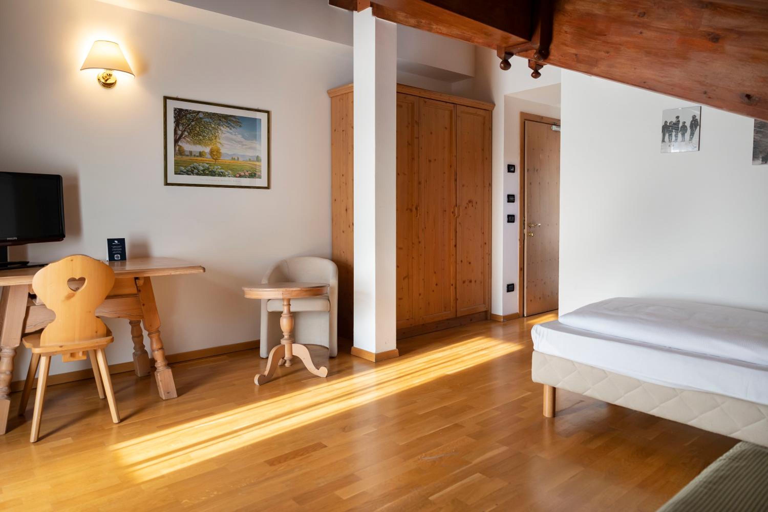 Deluxe Room, photo 6