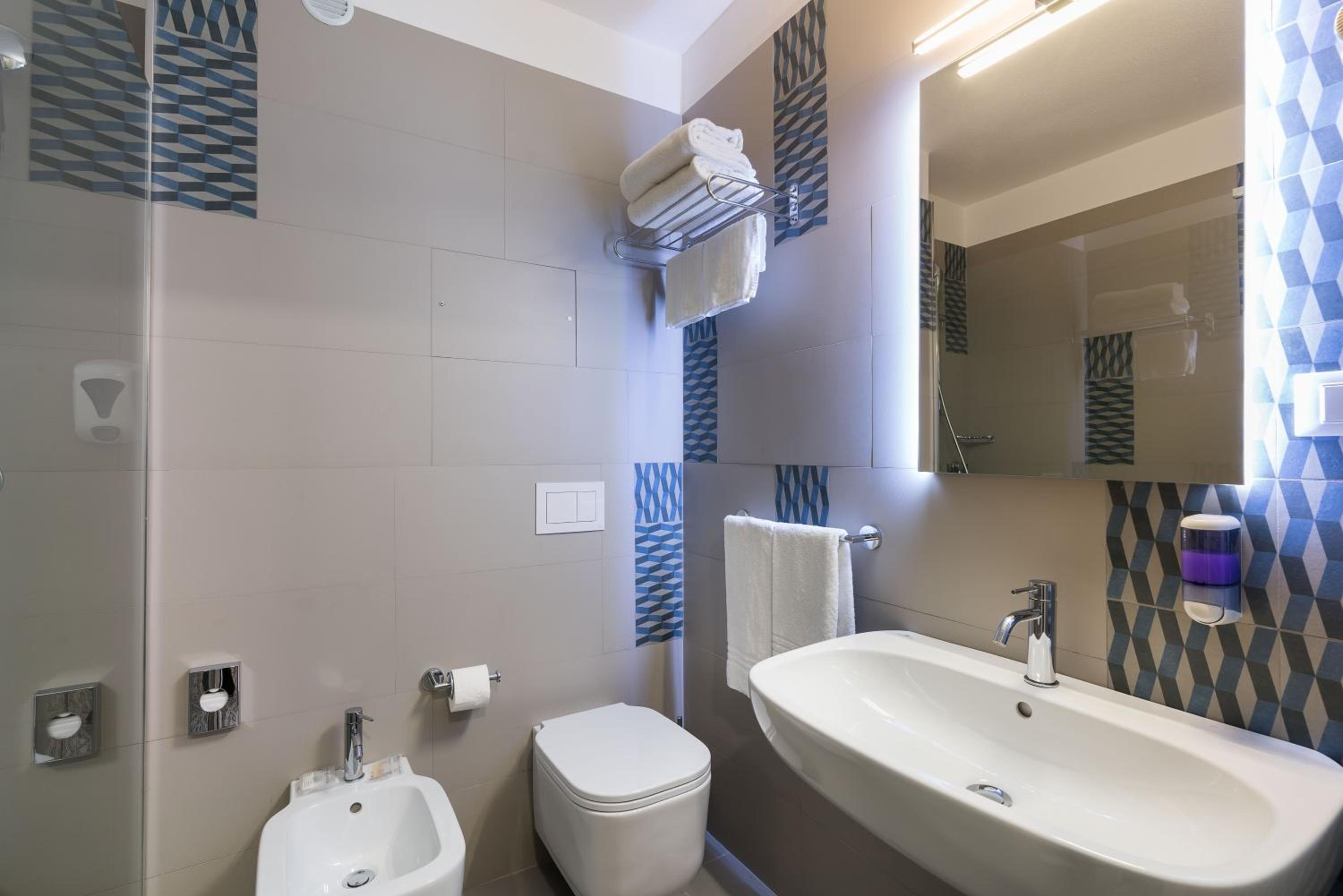 Classic Double Room - Photo 4