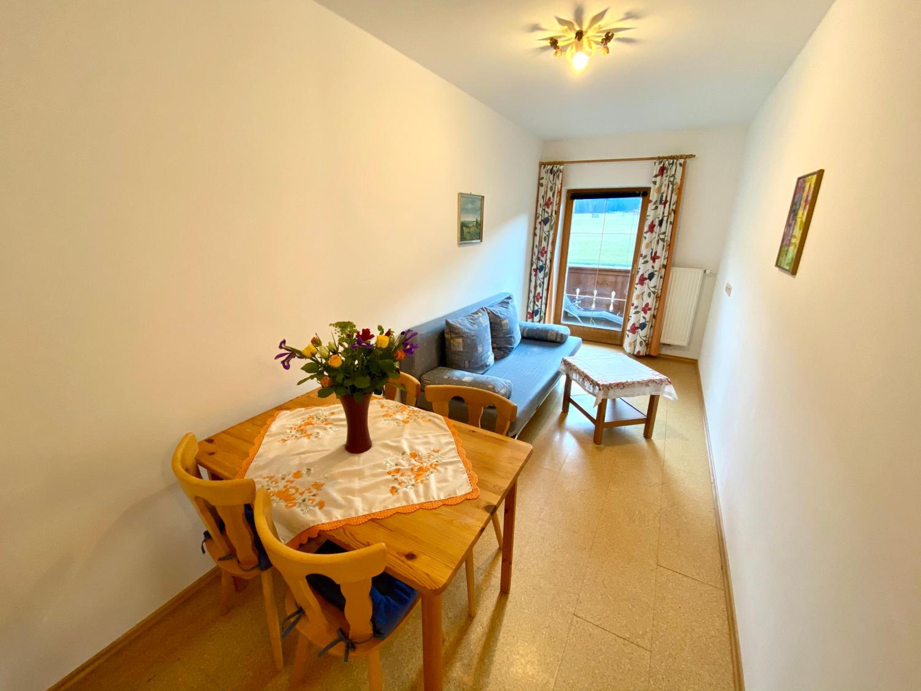 One-Bedroom Apartment photo 3