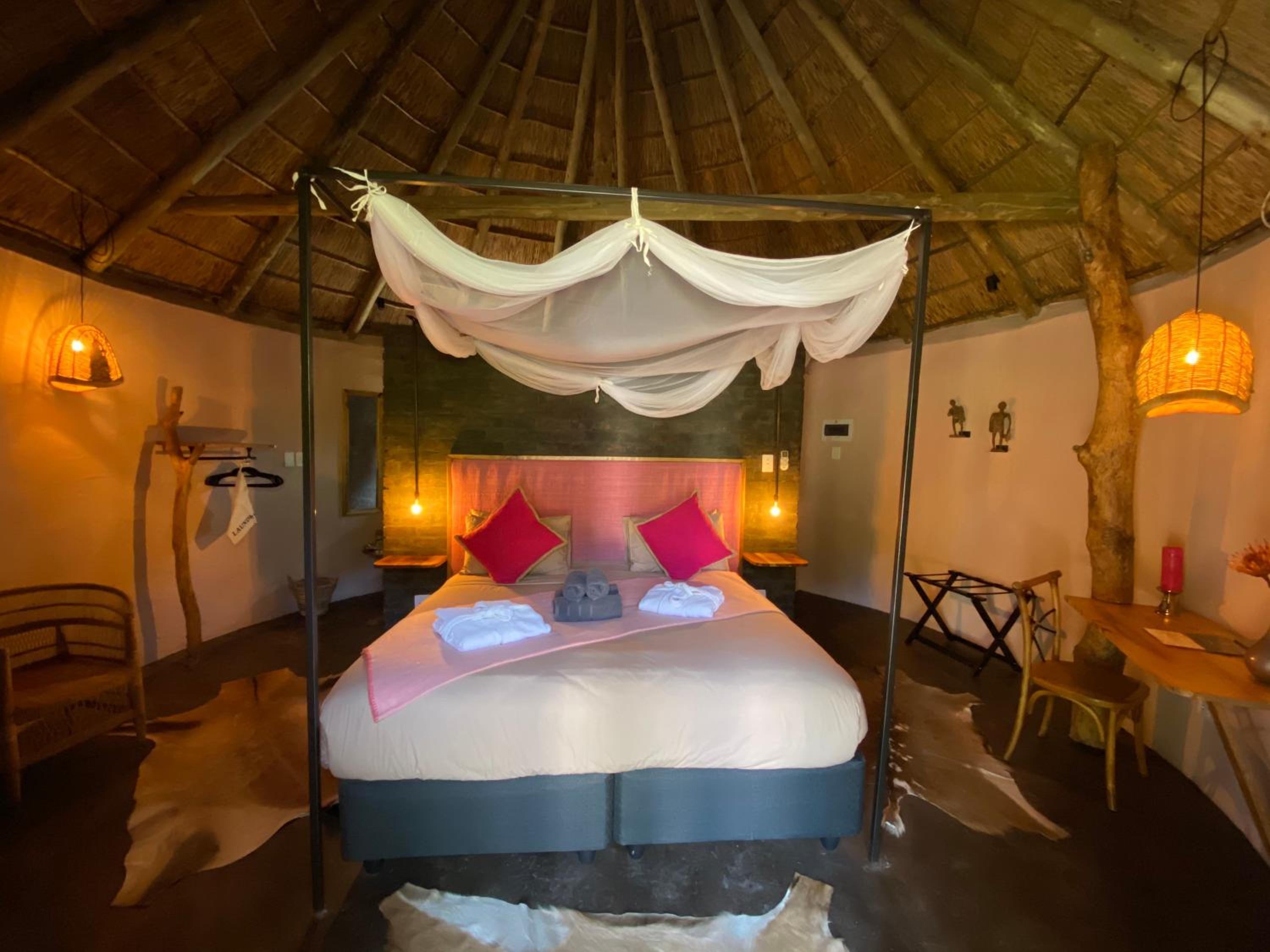 Deluxe Double or Twin Room photo 3