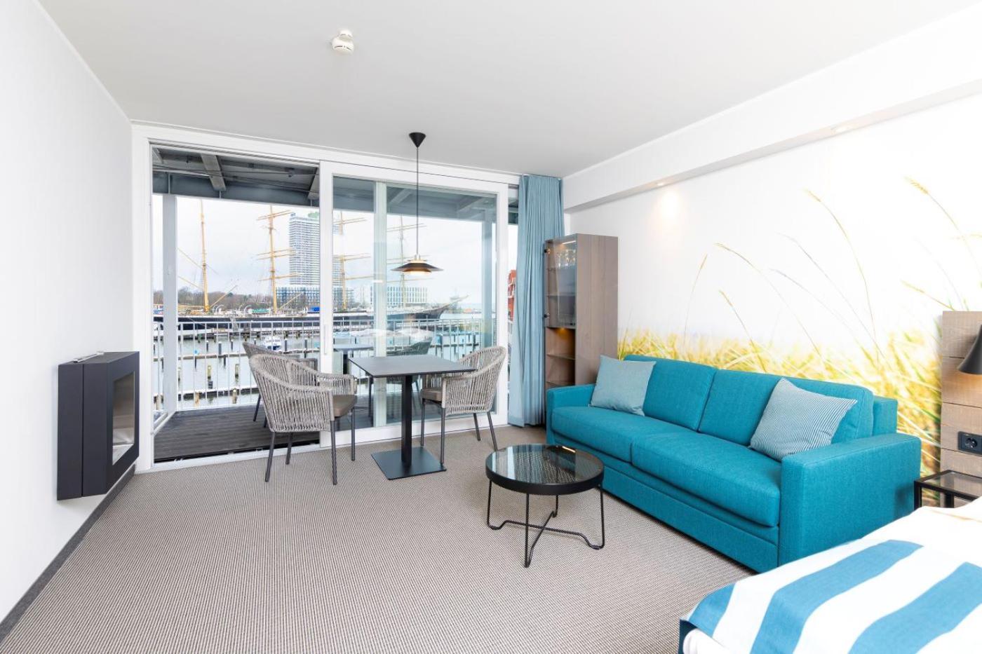 Superior Double Room with Water View thumbnail 5