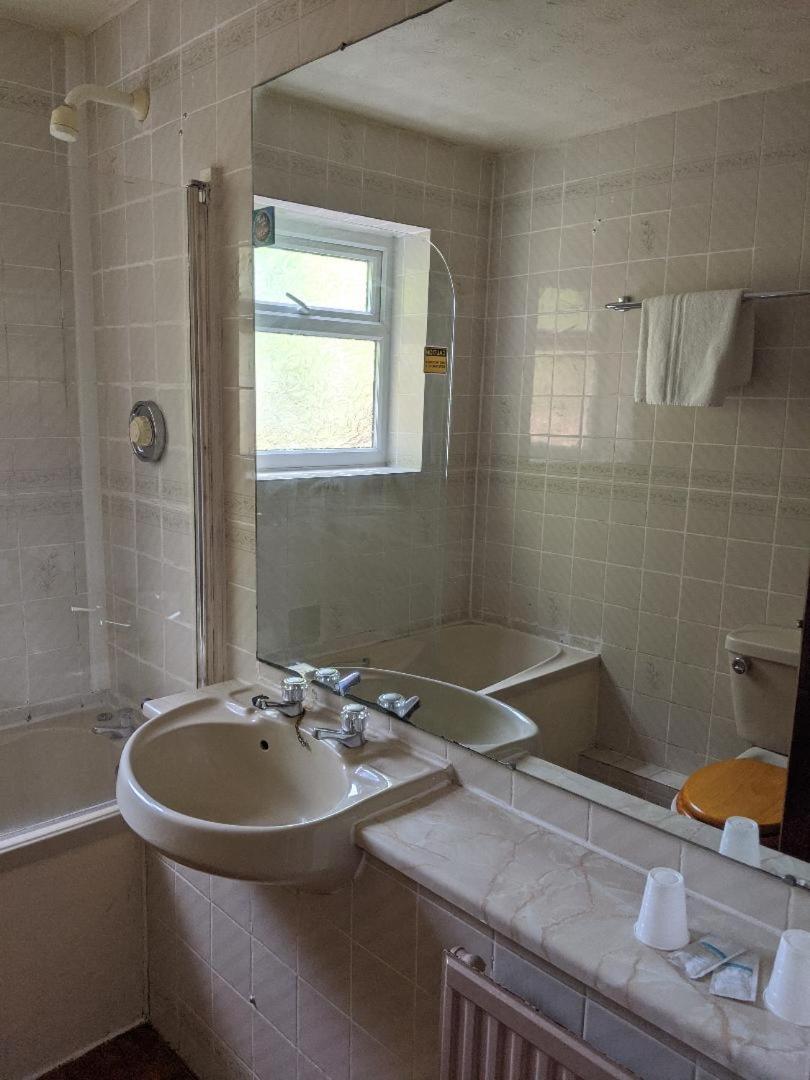 Double Room - Photo 10