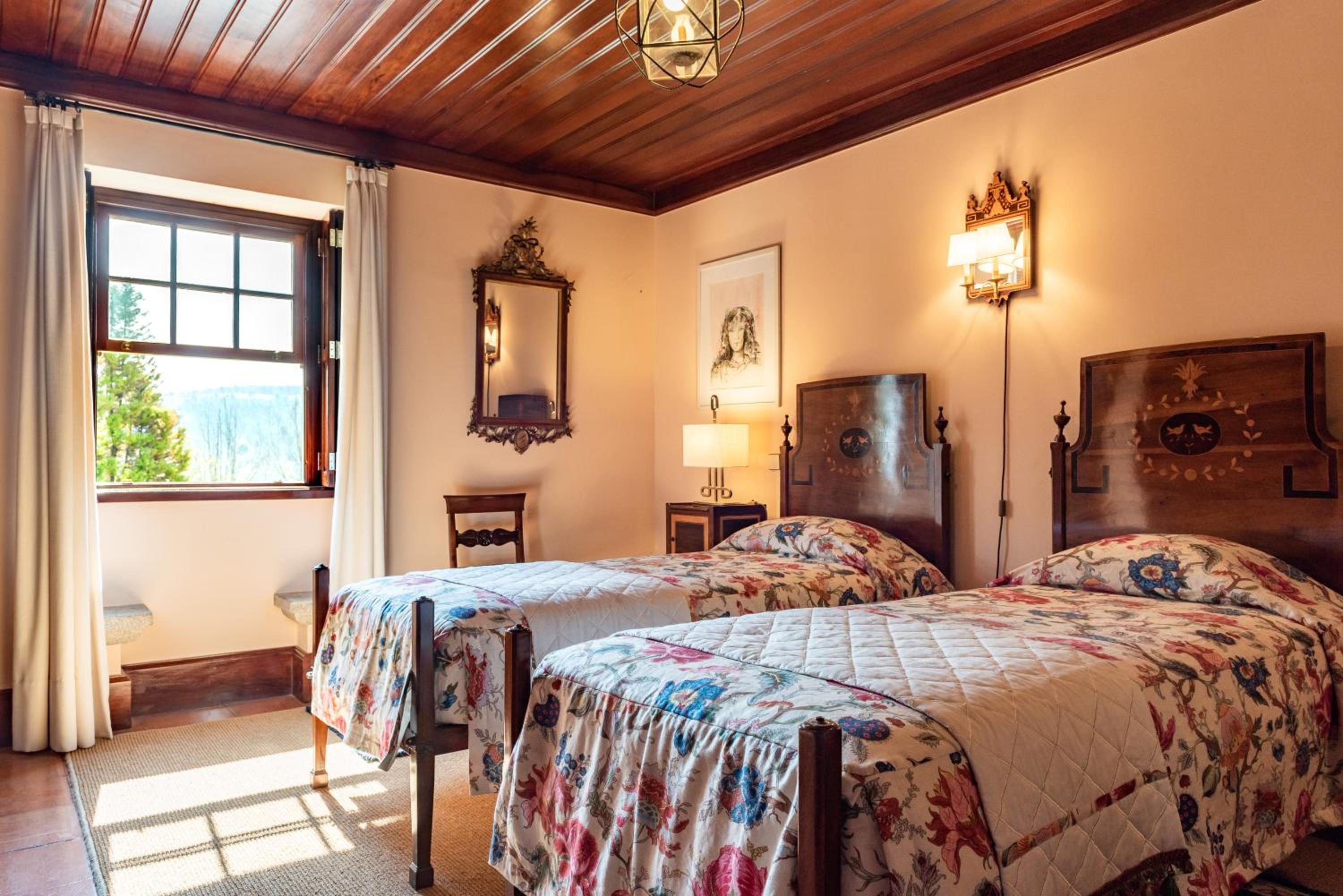 Twin Room - Photo 1