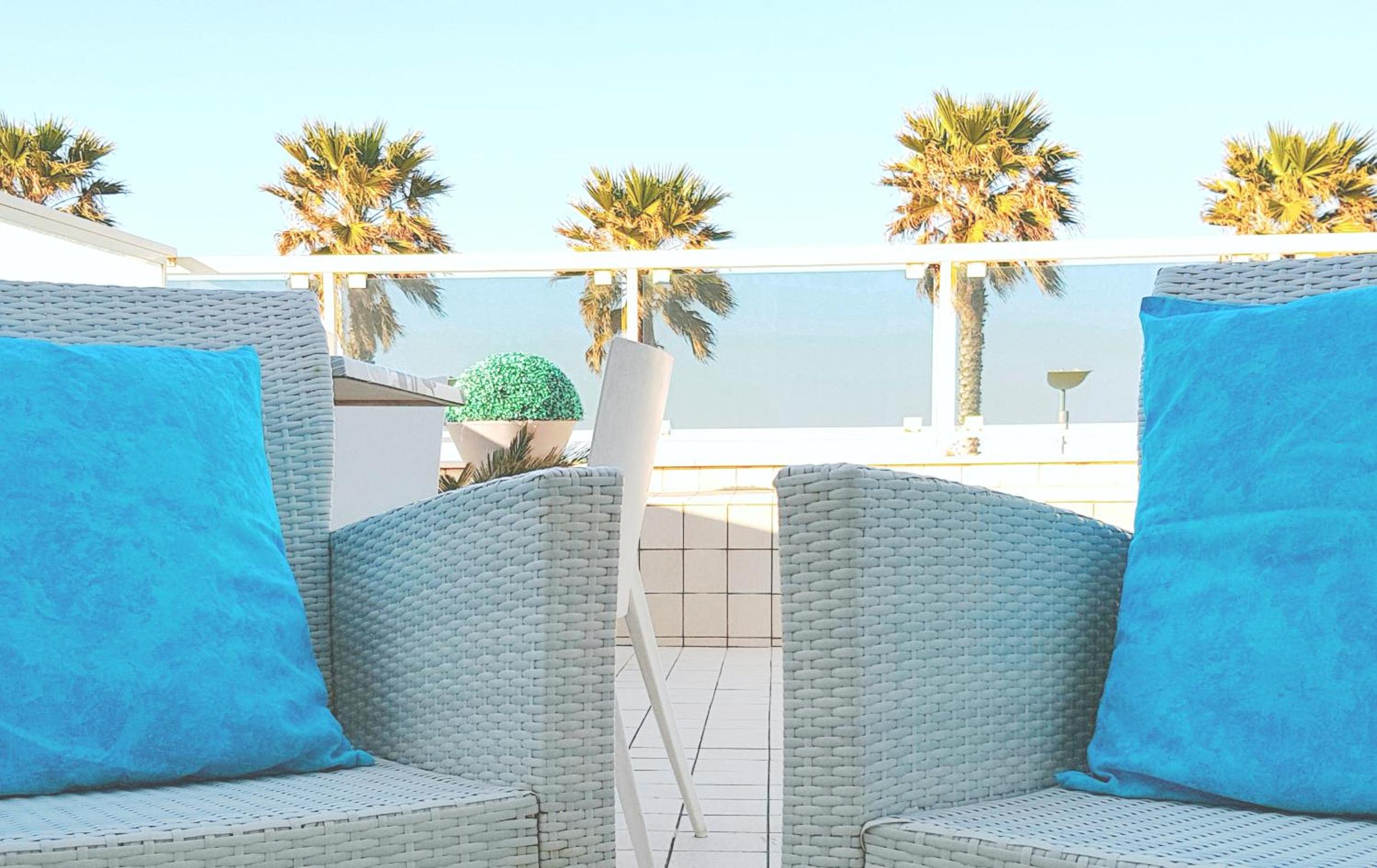 Junior Suite with Terrace and Sea View - Photo 11