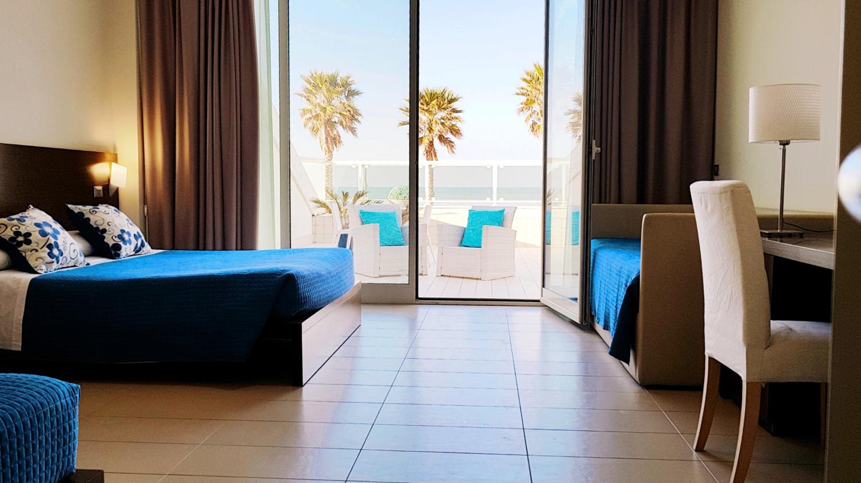 Junior Suite with Terrace and Sea View - Photo 8