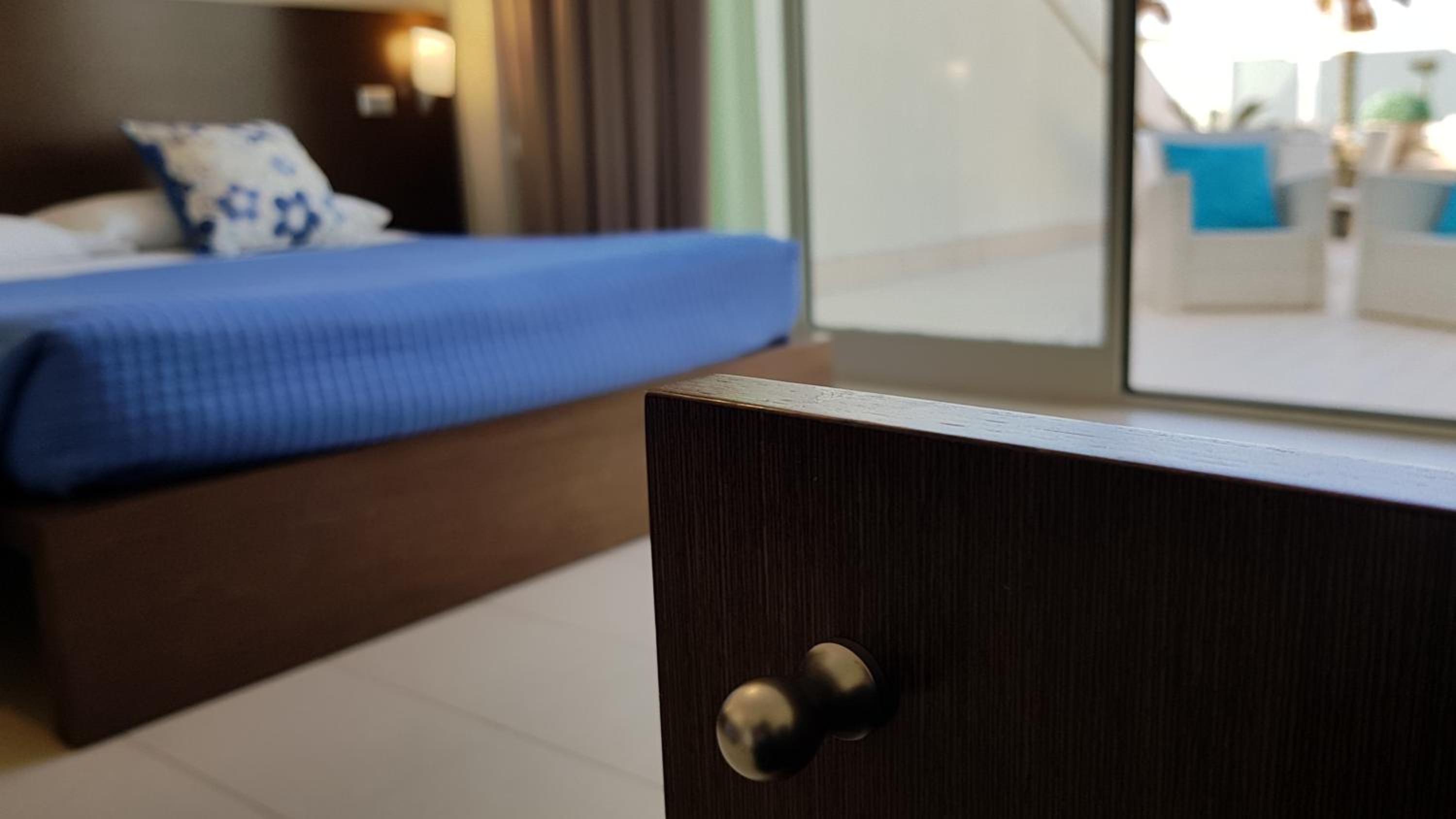 Junior Suite with Terrace and Sea View - Photo 24