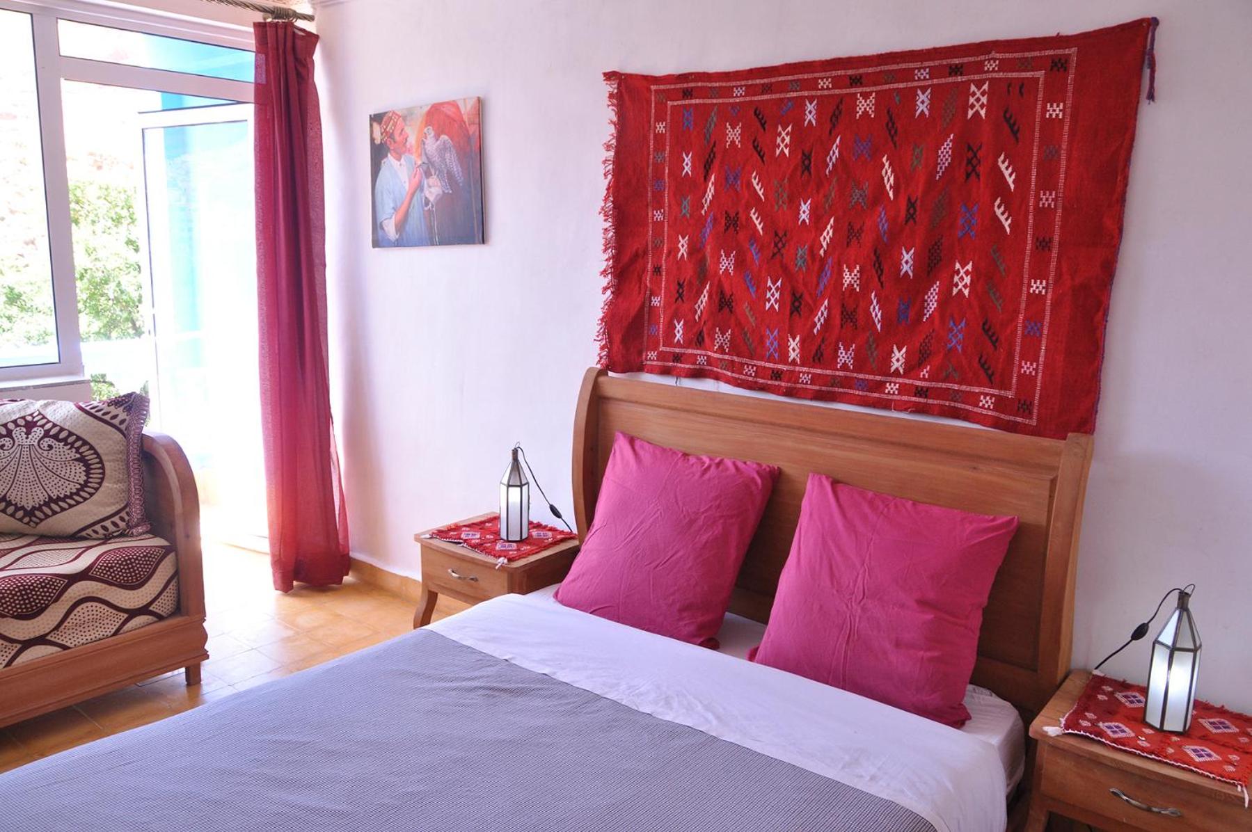 Double Room with Balcony (2 Adults + 1 Child) - Photo 4