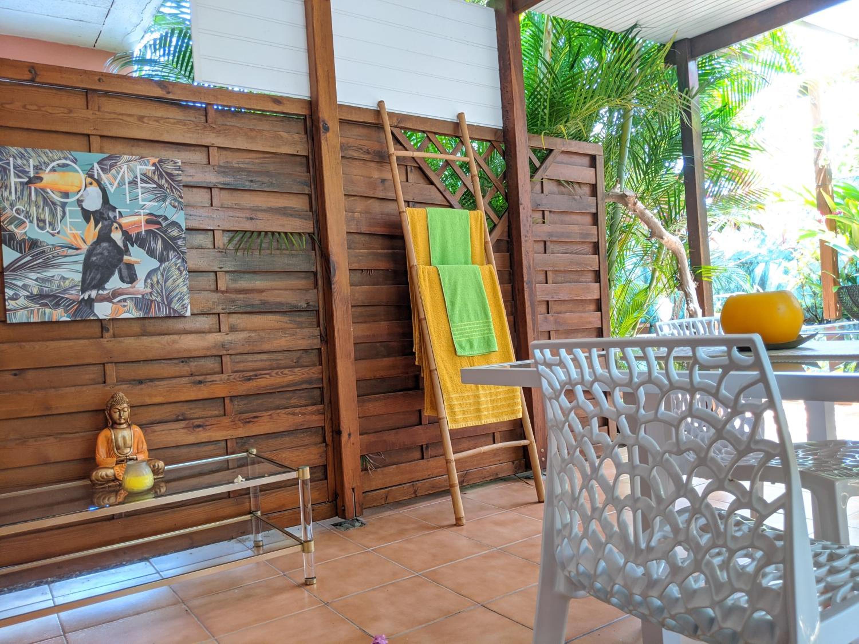 Apartment with Terrace - Photo 23