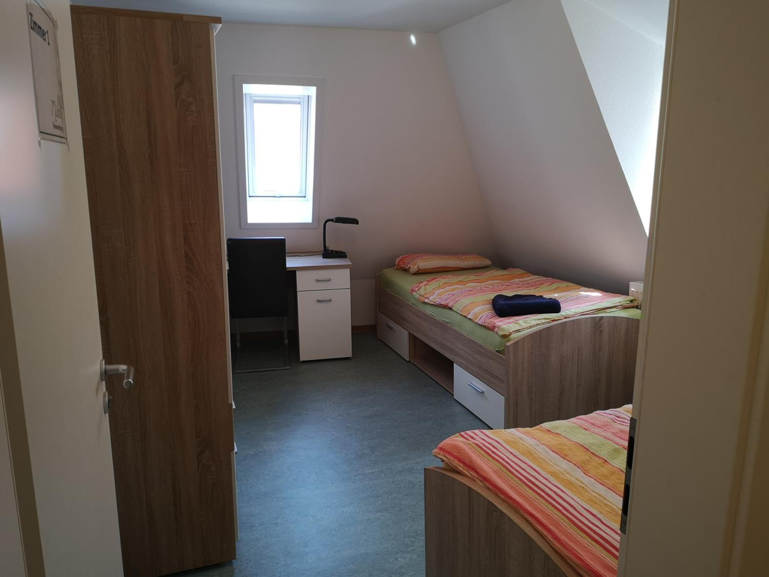 Double Room with Shared Bathroom photo 2