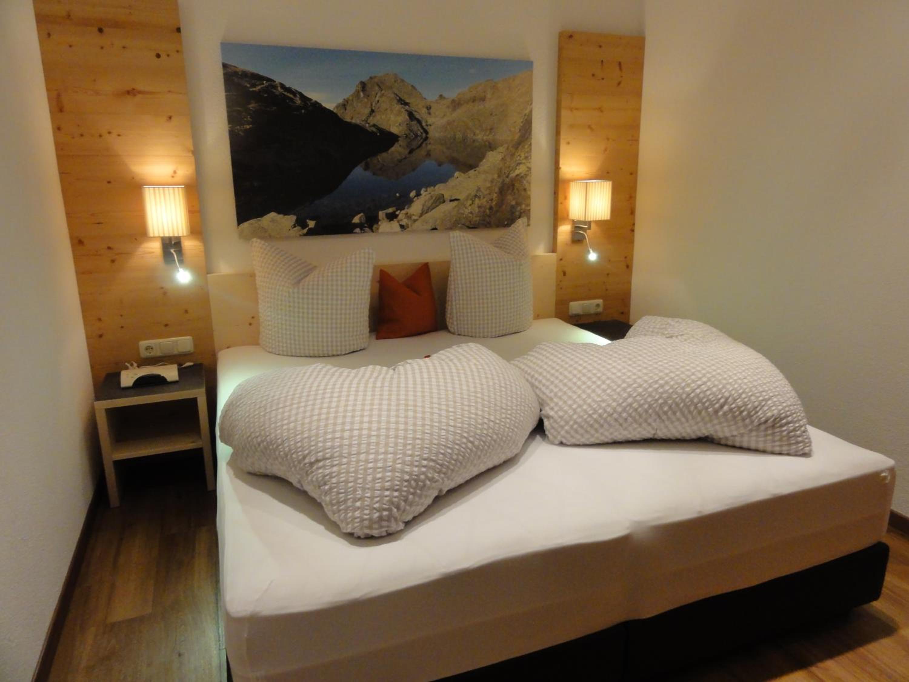 Comfort Two Bedroom Apartment with Balcony photo 1