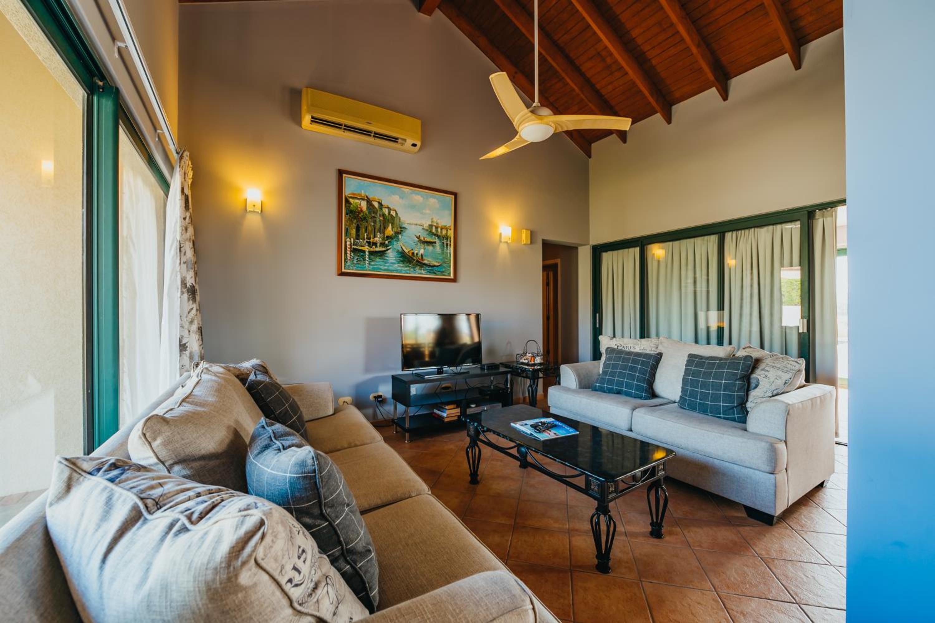 Three-Bedroom Villa With Private Pool - Trinitaria 53