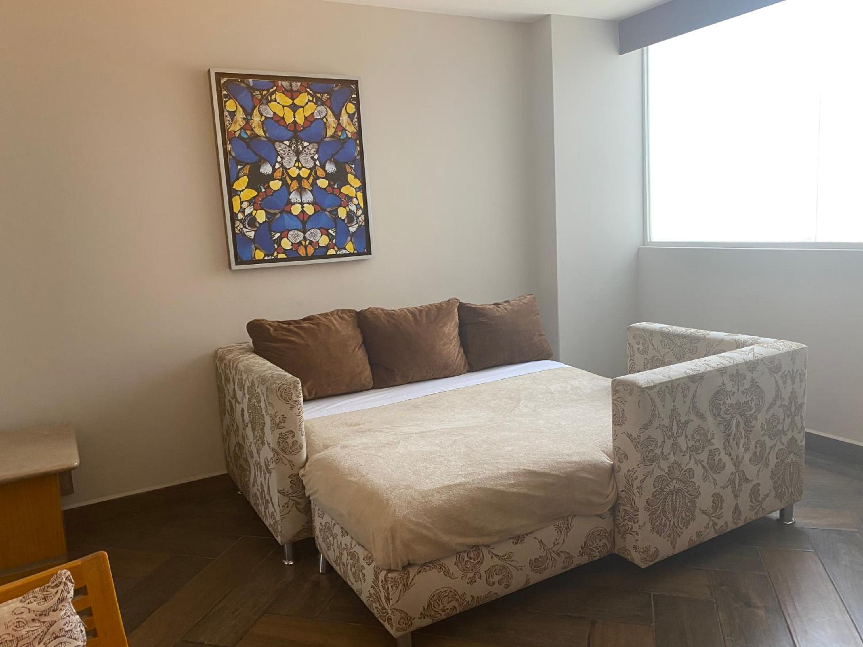 Executive Suite - Photo 21