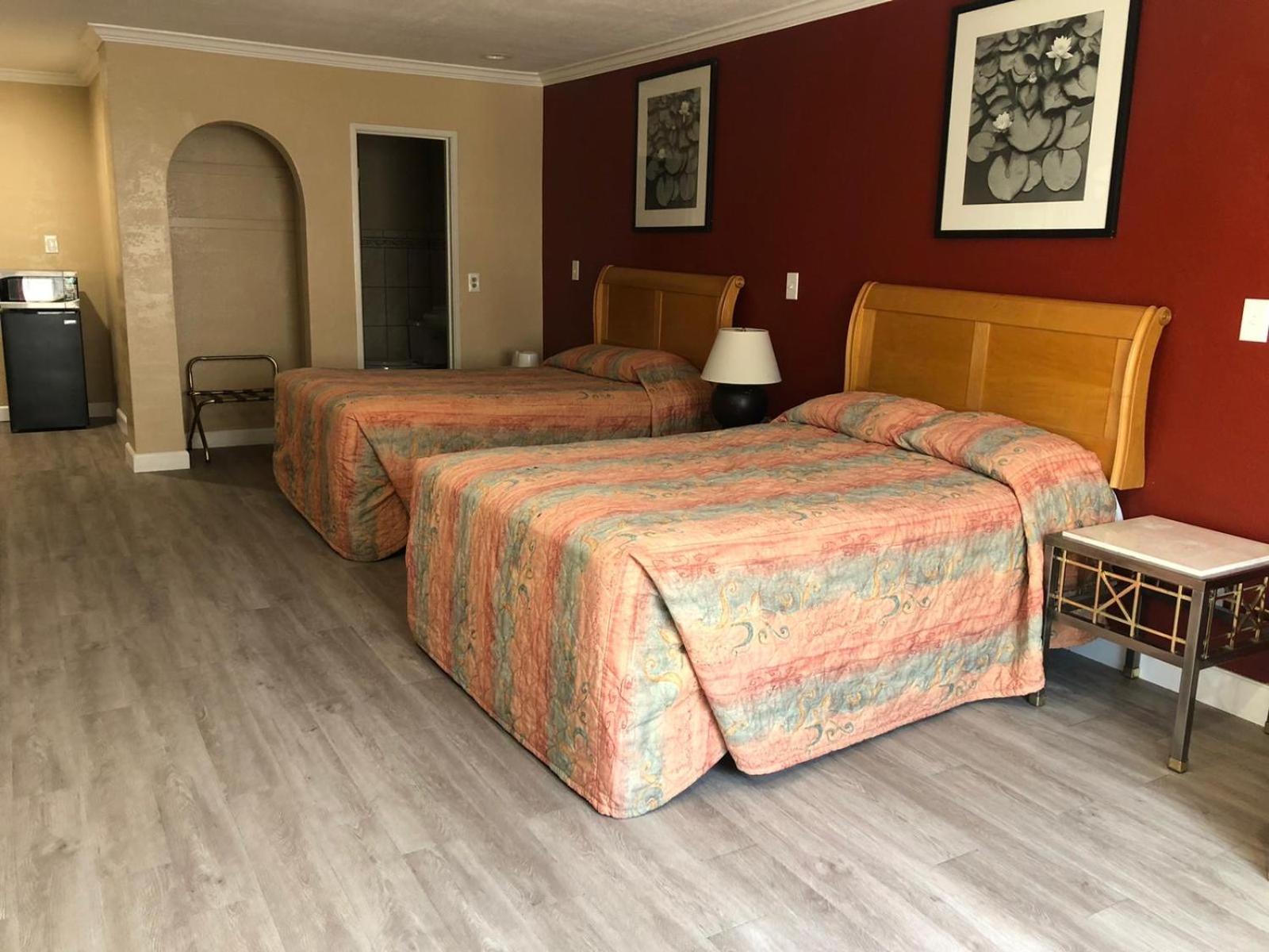 Standard Double or Twin Room - Photo 3