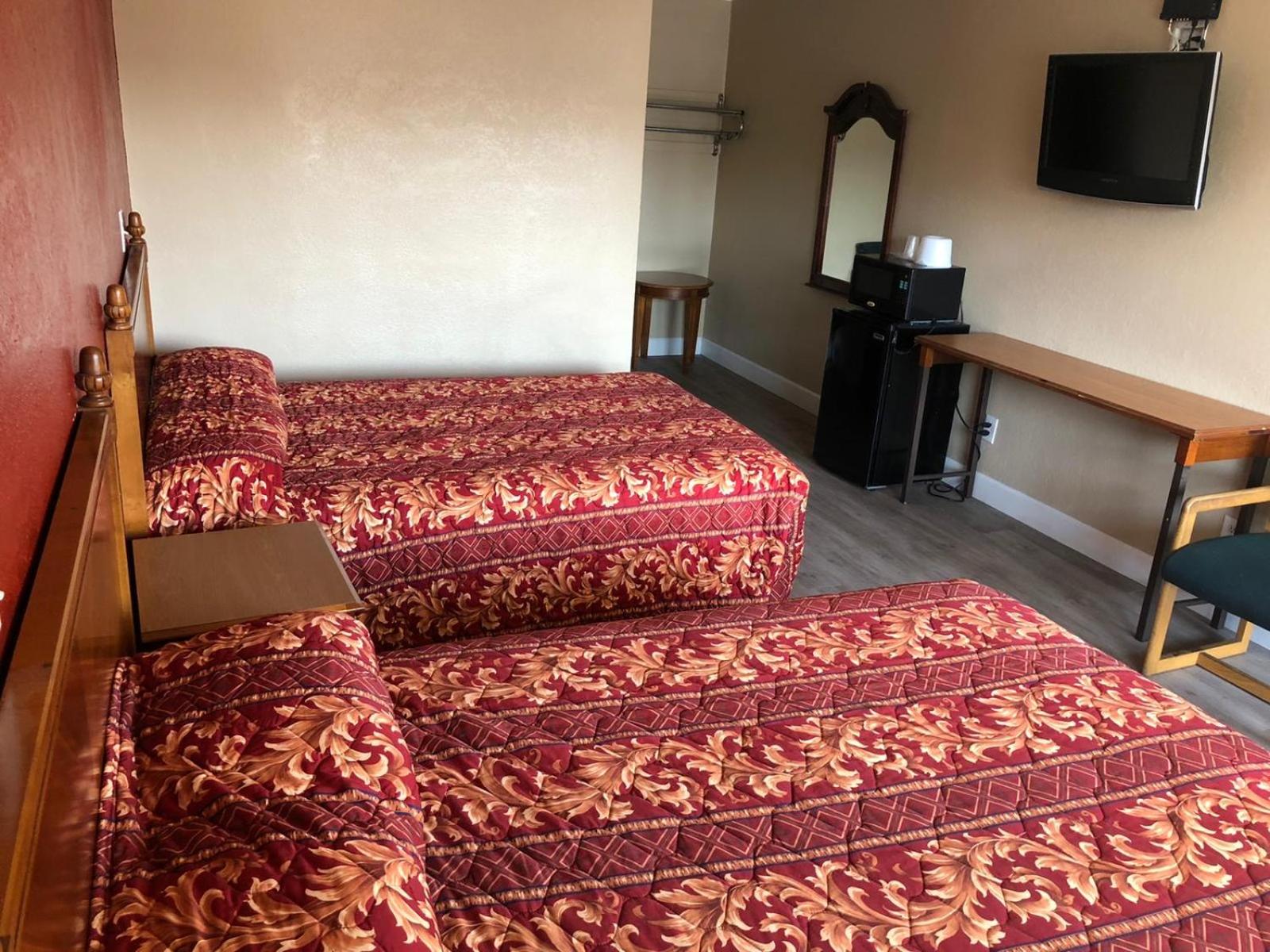 Standard Double or Twin Room - Photo 1