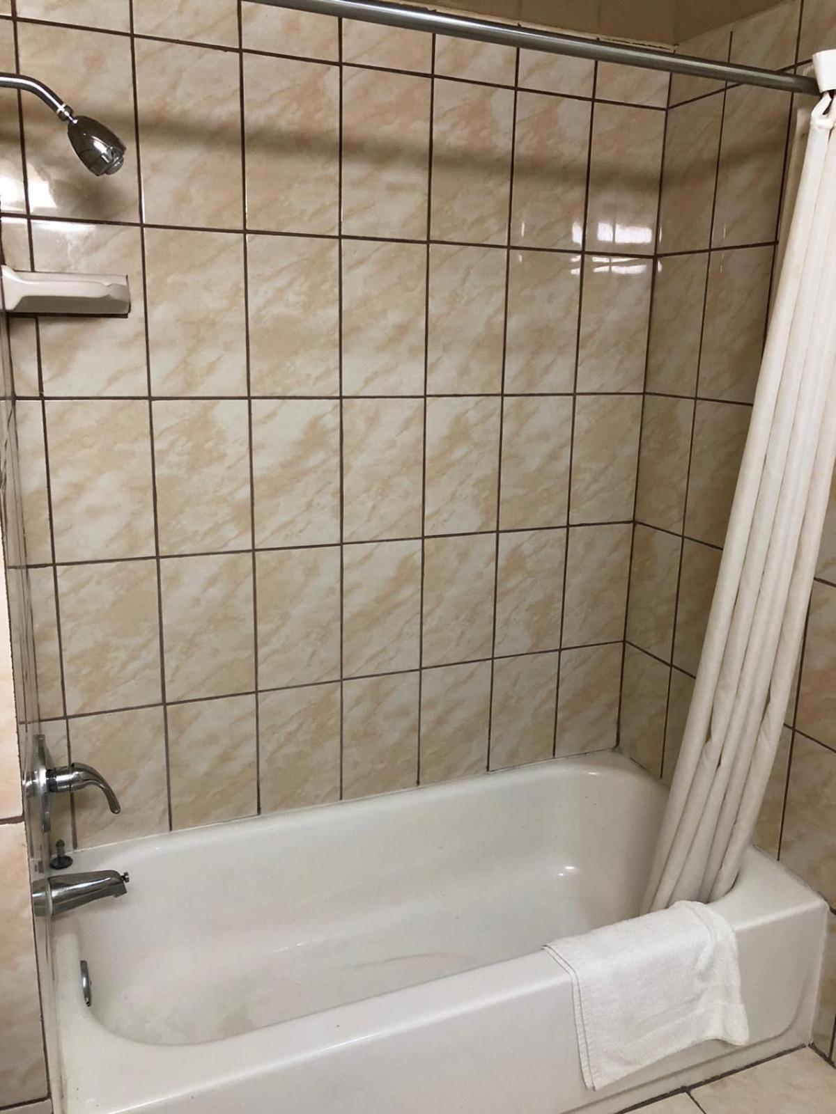 Standard Double or Twin Room - Photo 2
