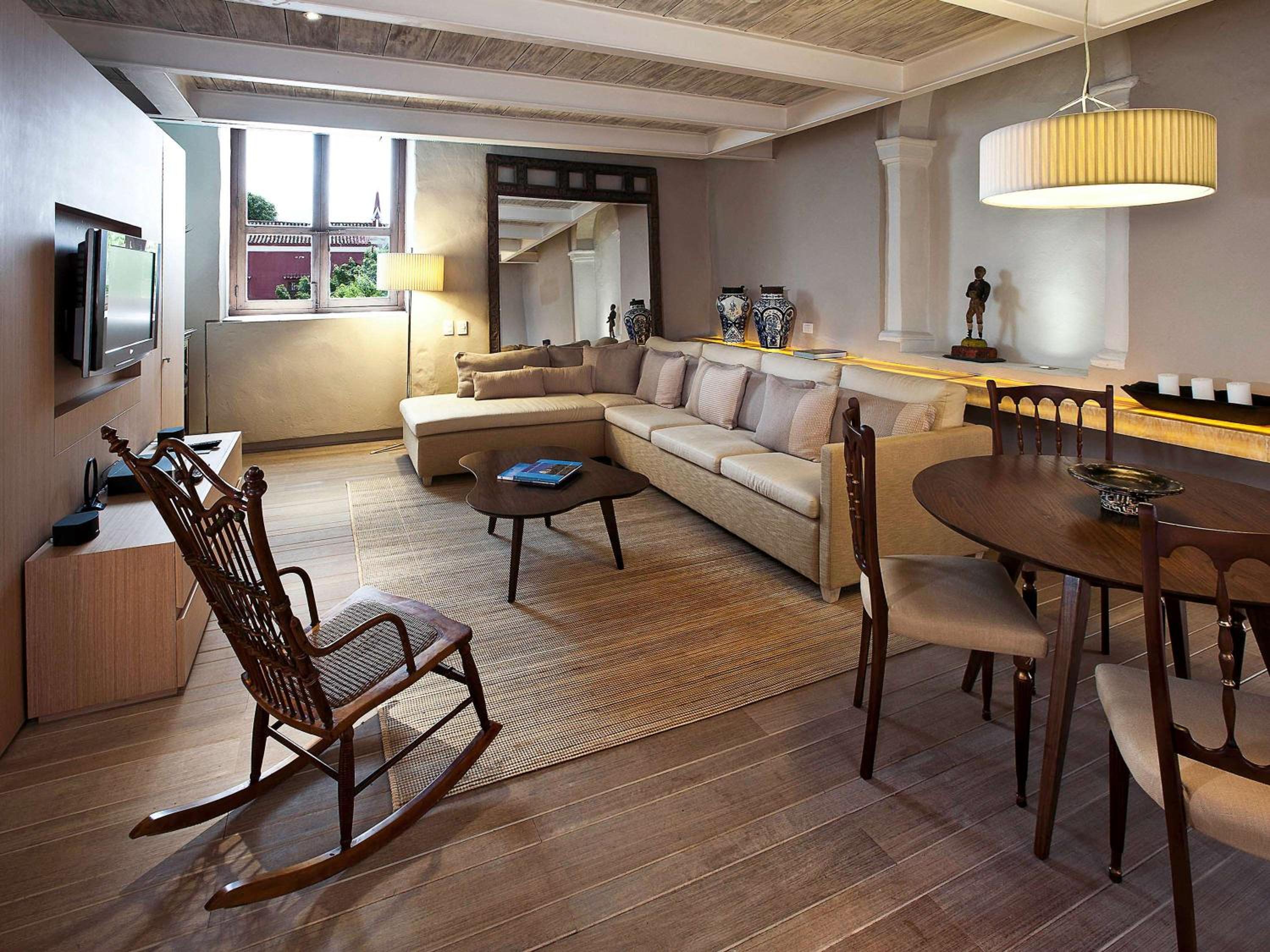 Colonial Duplex King Suite - Photo 1