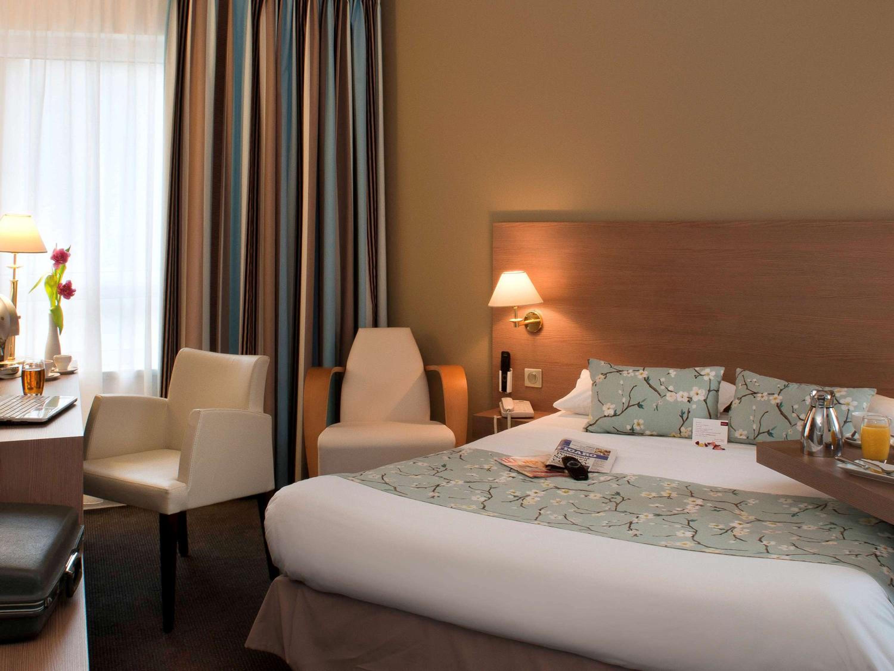 Superior Room with Two Zip Beds and a Single Bed