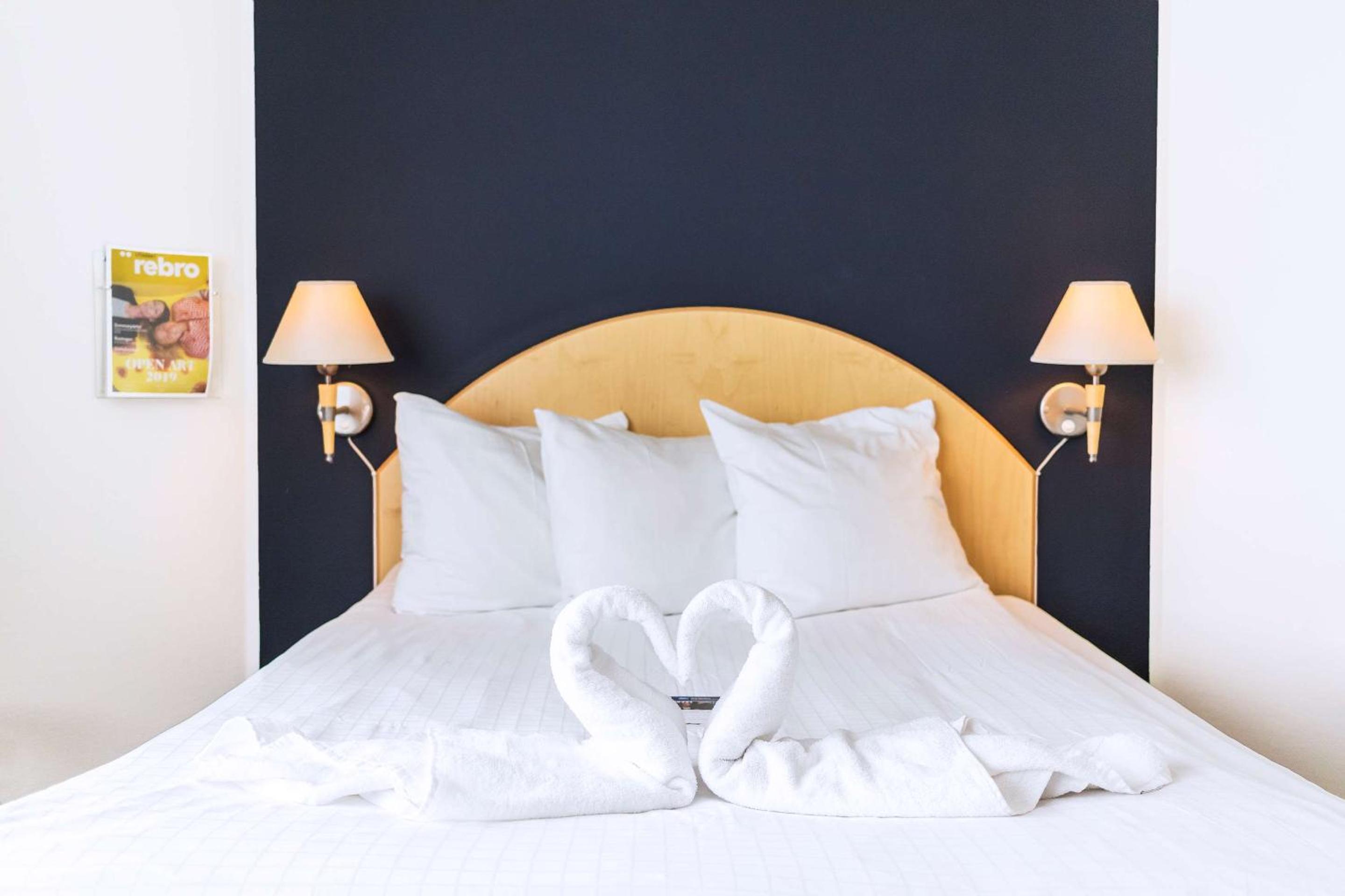 Standard Double Room - Photo 10