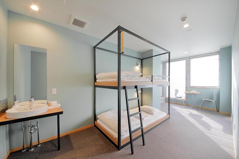 Twin Room with Shared Bathroom photo 1