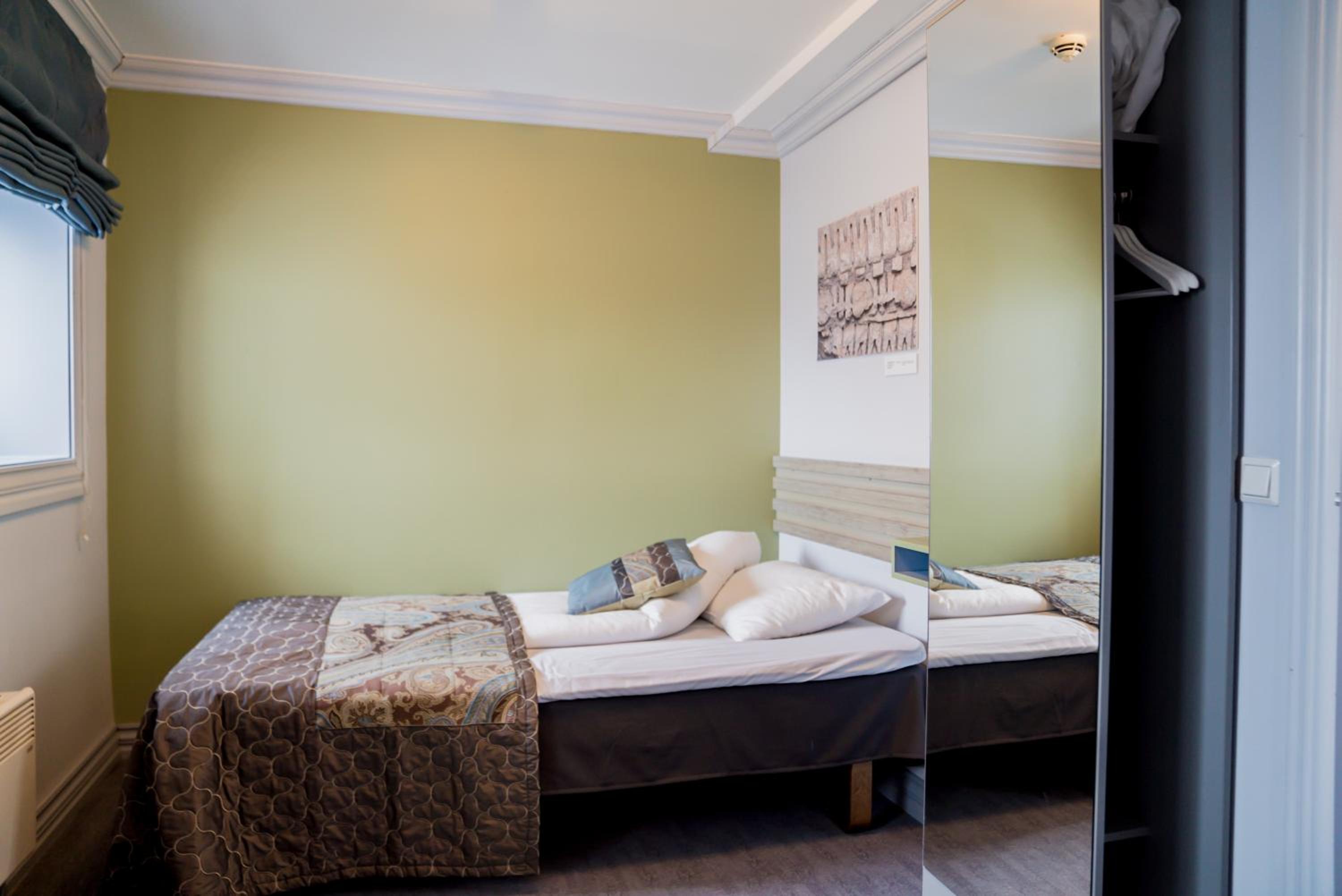 Single Room photo 1