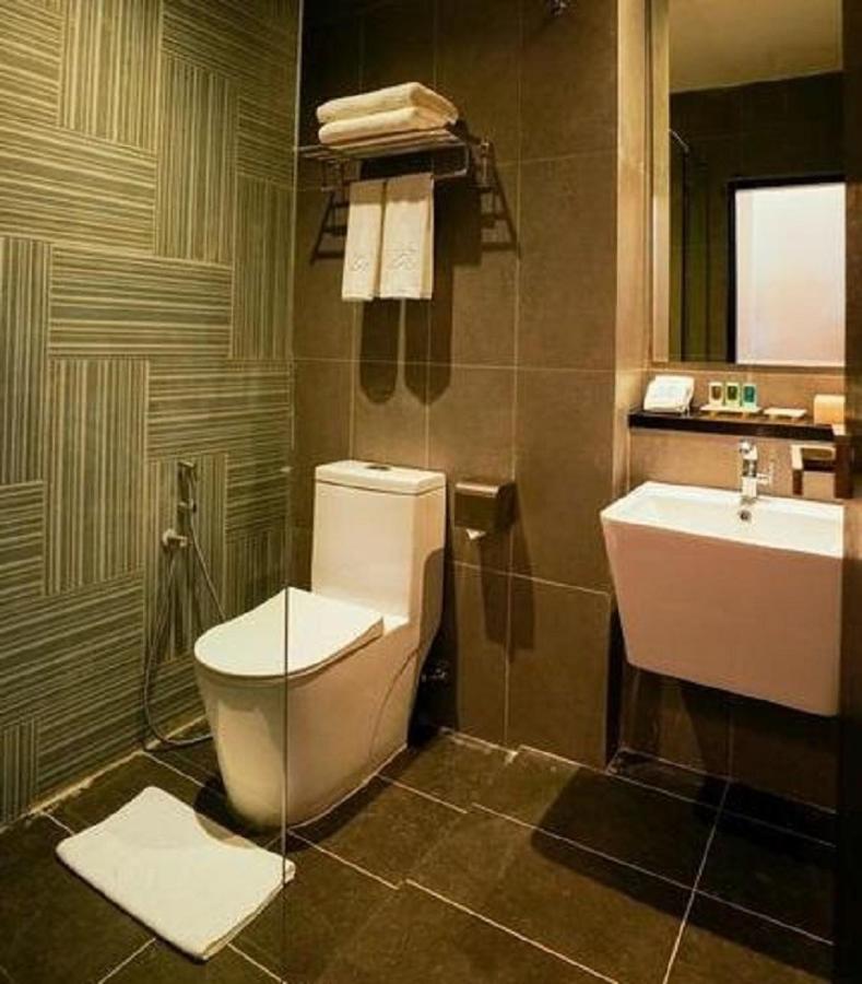 Standard Queen Room - Photo 2