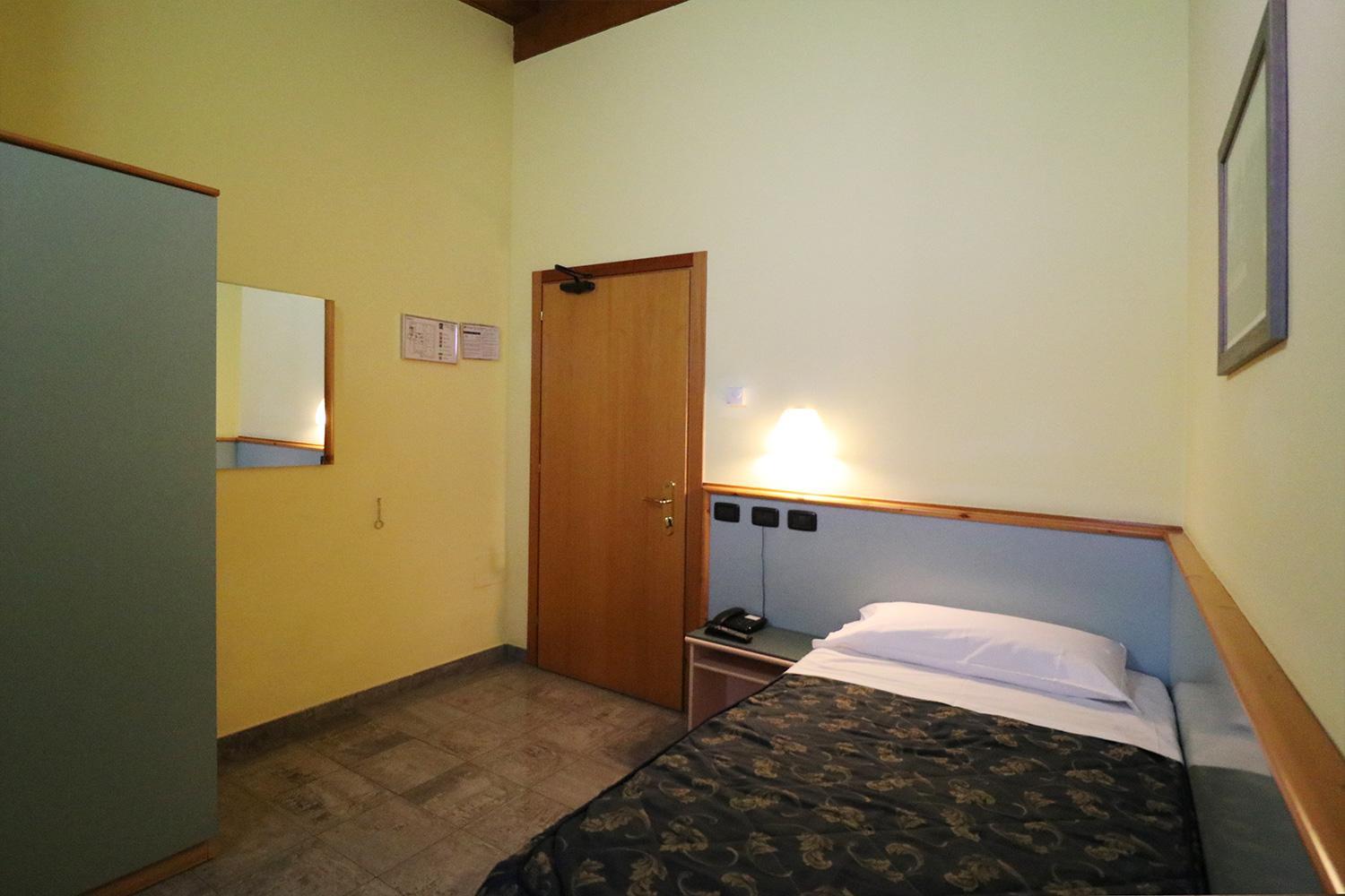 Single Room photo 1