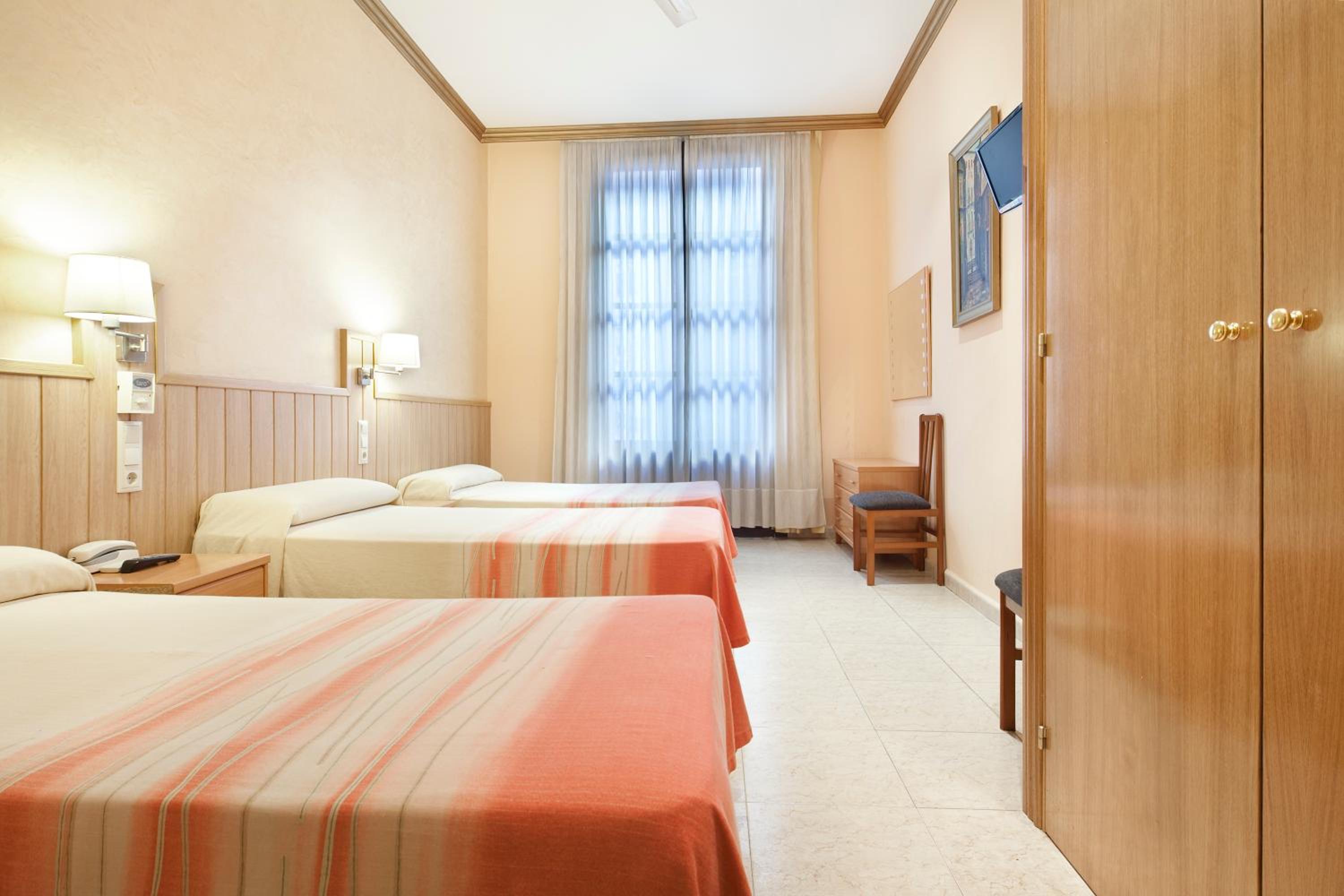 Quadruple Room photo 3