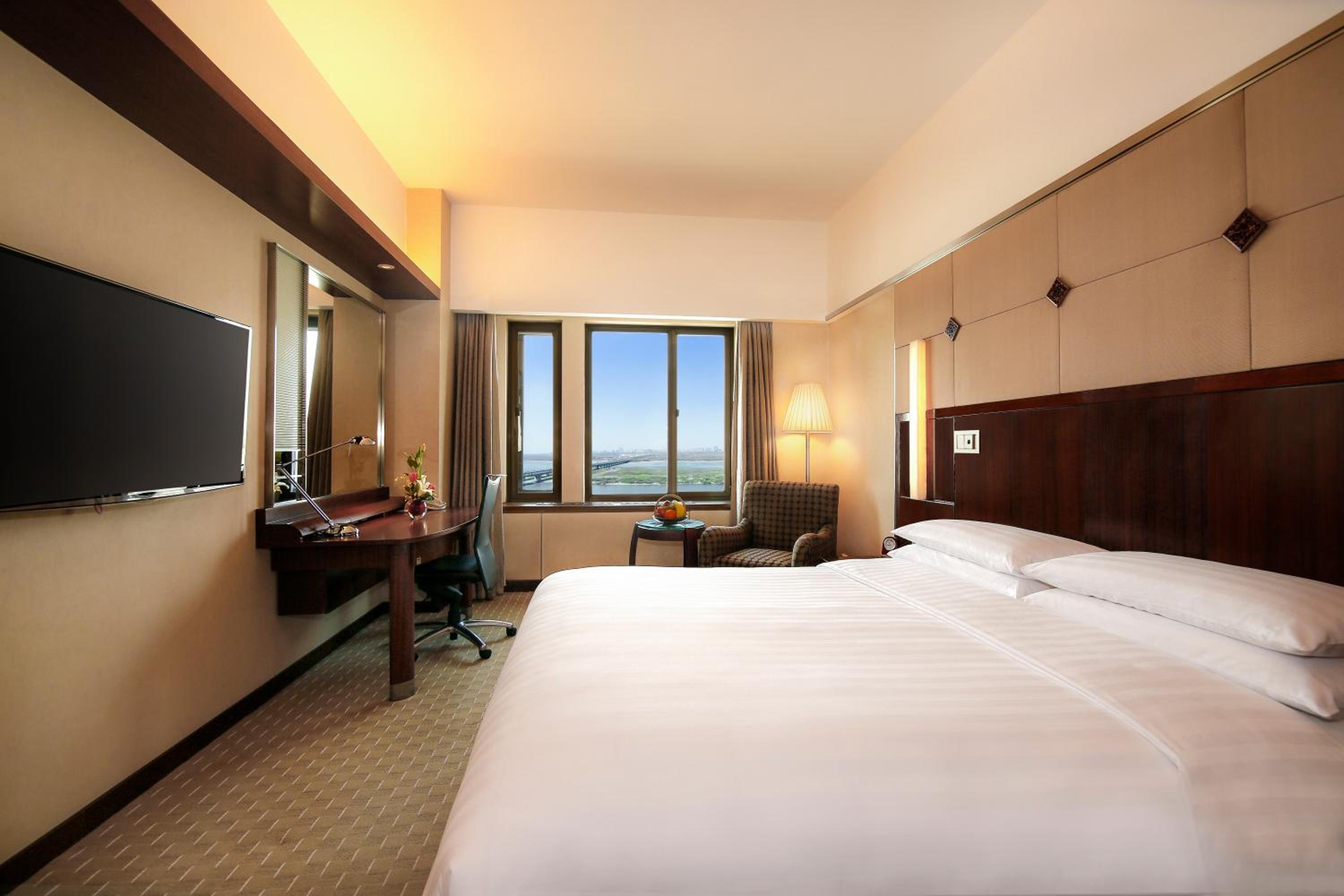 Horizon Club King Room with River View