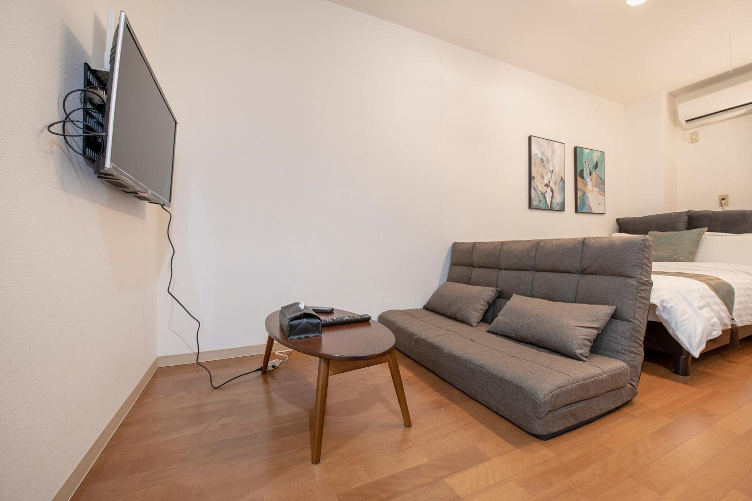 One-Bedroom Apartment photo 2
