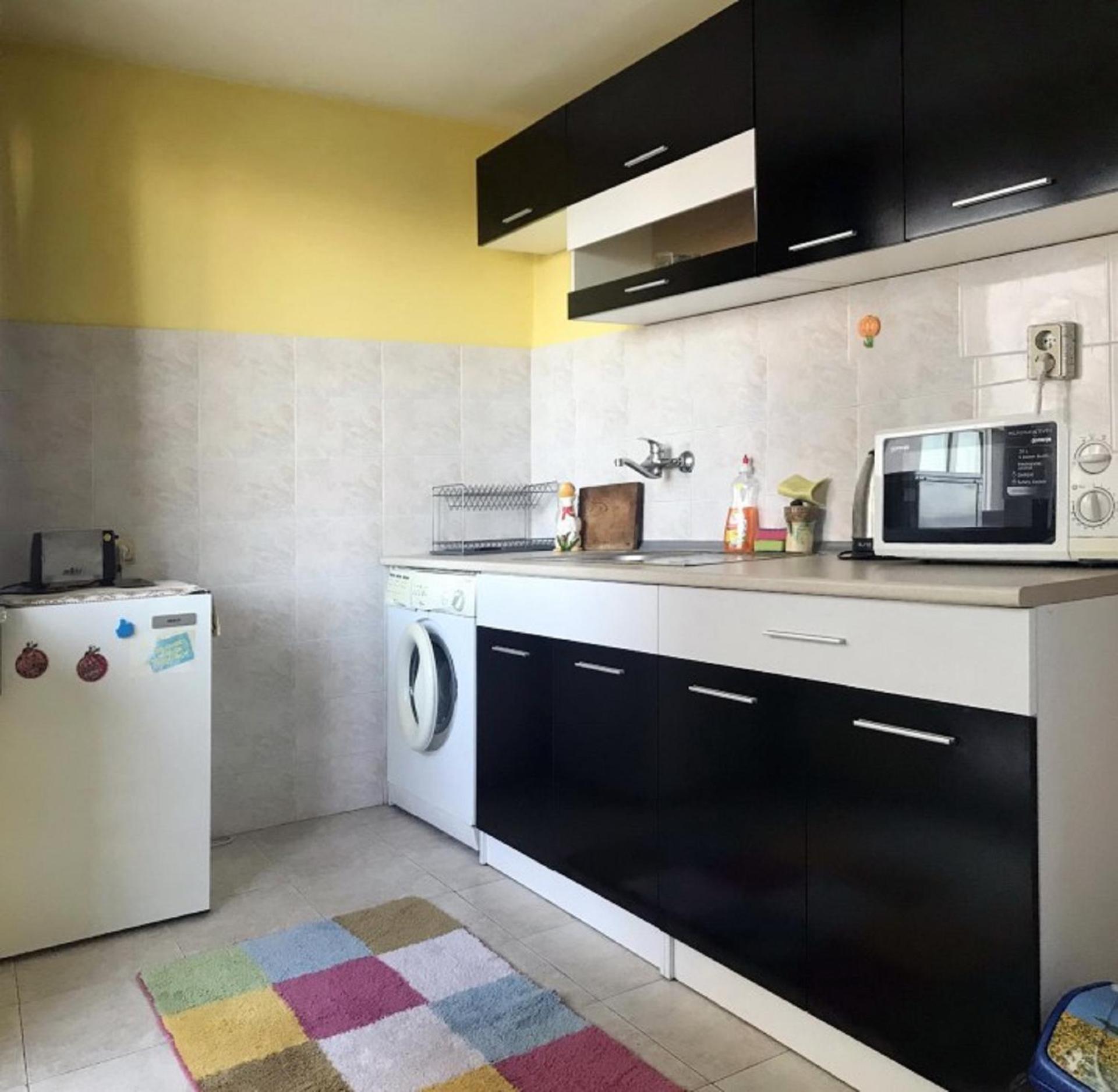 Studio Apartment photo 3