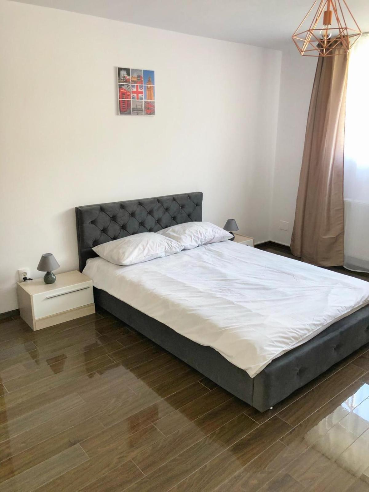 Double Room - Photo 8